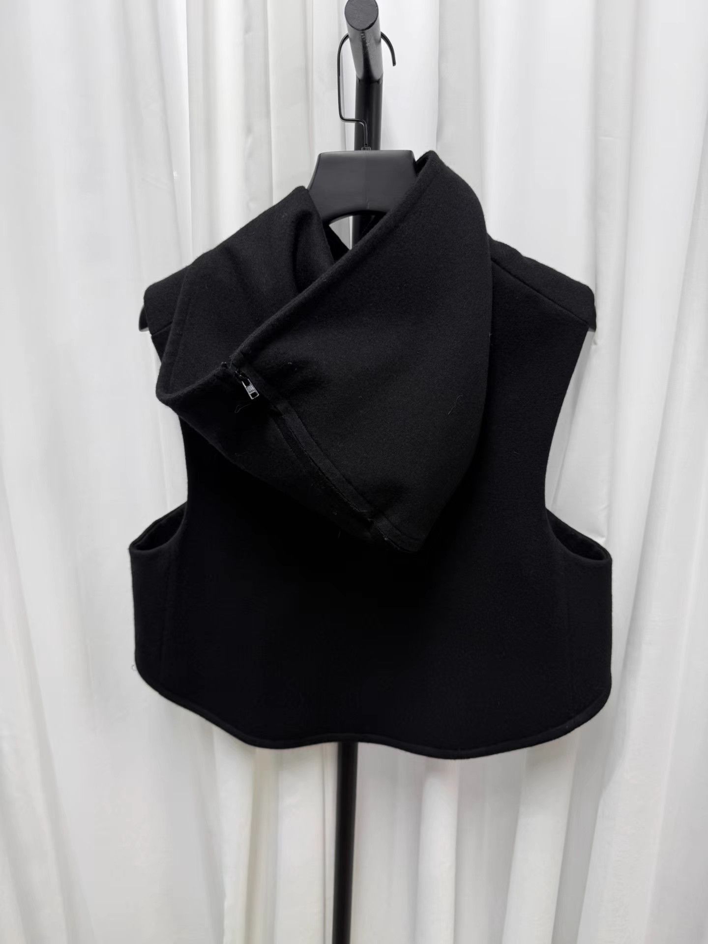 Yohji Yamamoto Yohji Yamamoto Main Line Wool Zip Asymmetric Vest K20 Size XS / US 0-2 / IT 36-38 - 4 Thumbnail