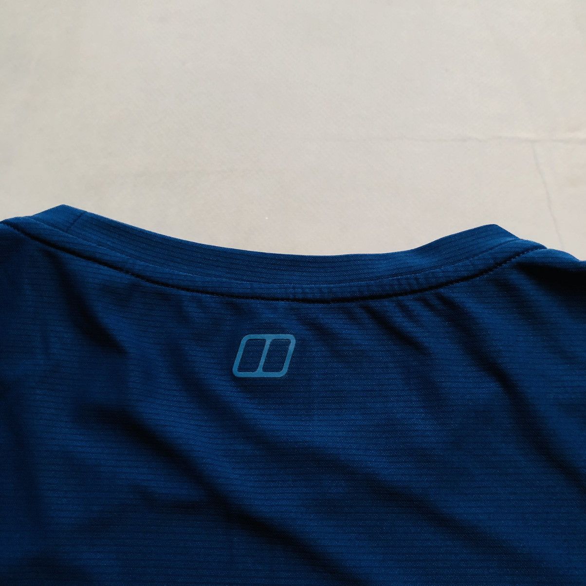 Berghaus Berghaus blue Chest Printed Logo T-shirt Tee mountain Size US L / EU 52-54 / 3 - 4 Thumbnail