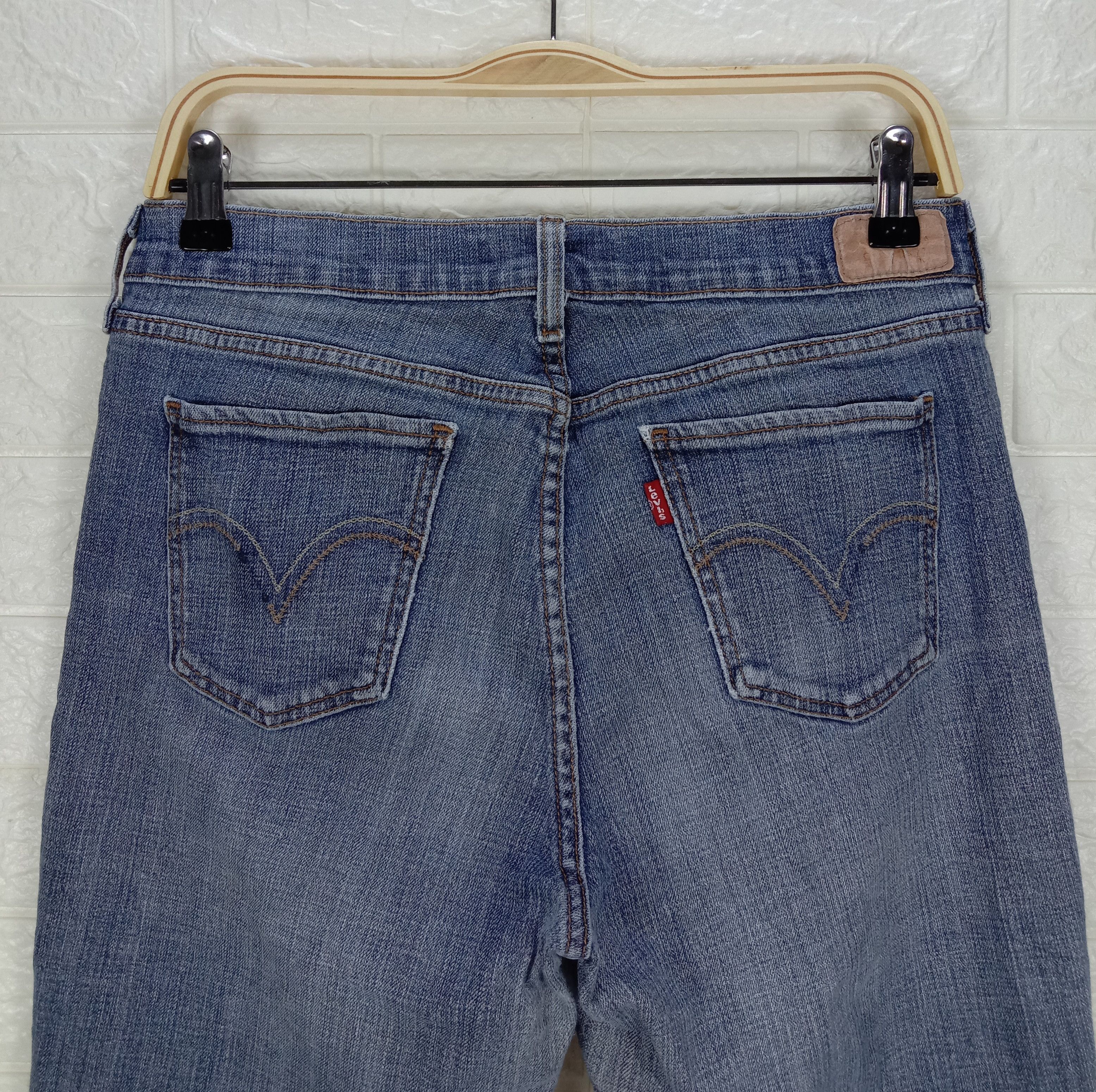 Levi's Vintage Levi's 515 Flare Jeans Blue Wash Denim Size 30" / US 8 / IT 44 - 6 Thumbnail
