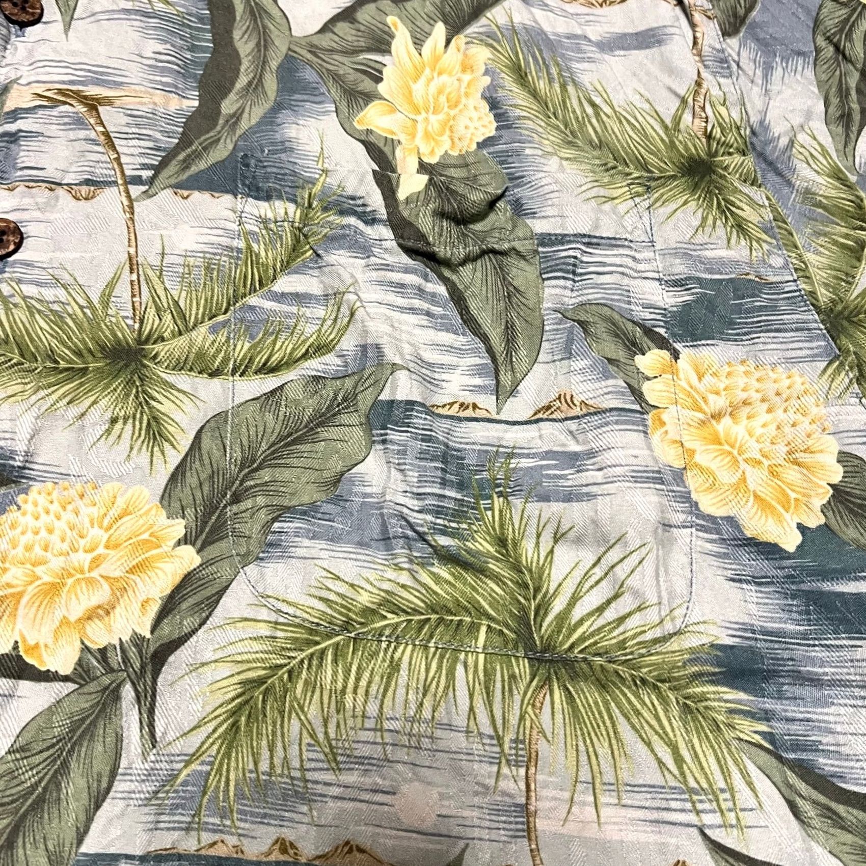 Tommy Bahama Tommy Bahama Camp Shirt Mens Large Blue Green Hawaiian Floral Silk Short Sleeve Size US L / EU 52-54 / 3 - 2 Thumbnail