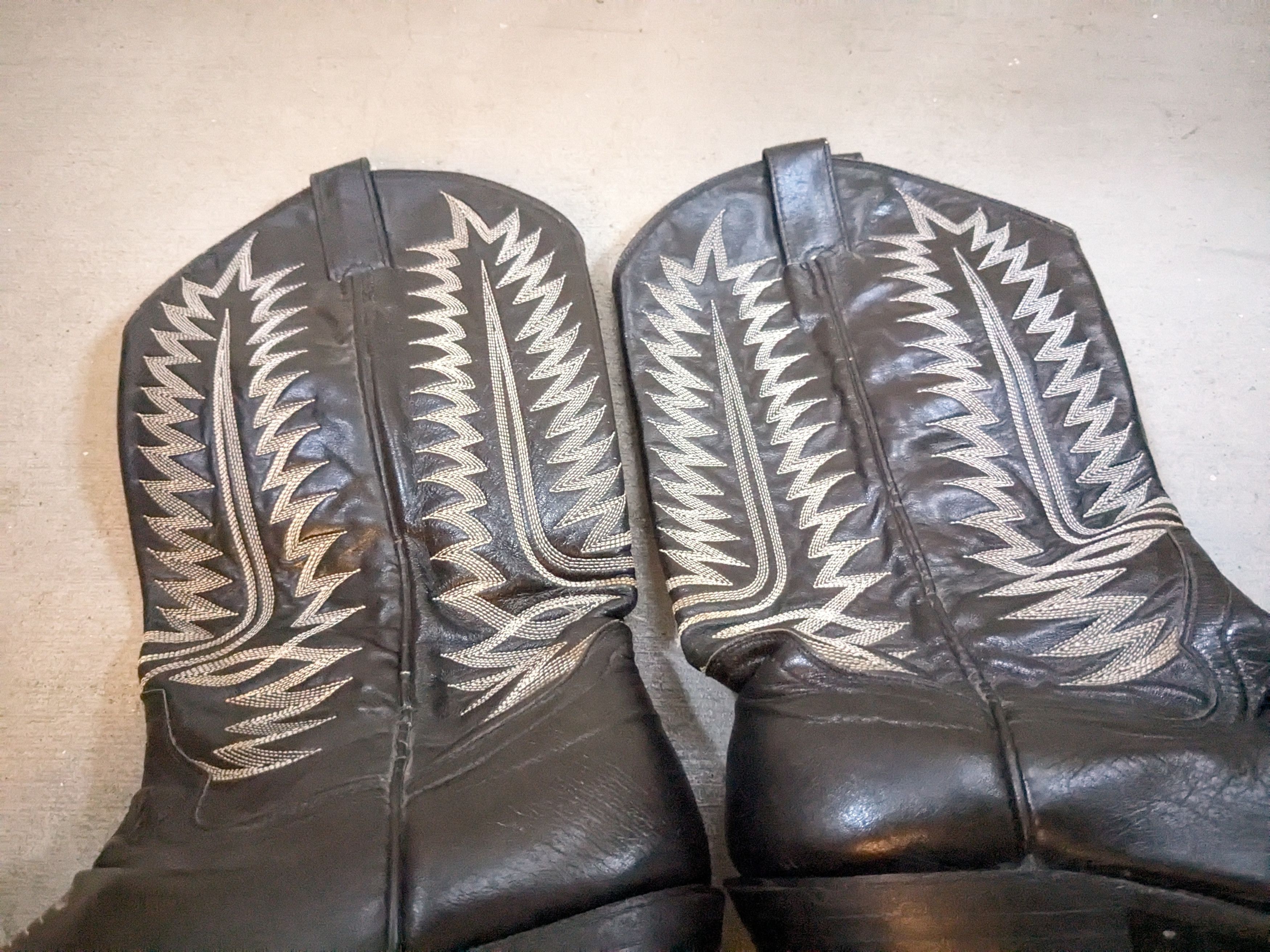 Tony Lama Cowtown Cowboy Boots Black 9.5 EE Wide USA Size US 9.5 / EU 42-43 - 4 Thumbnail
