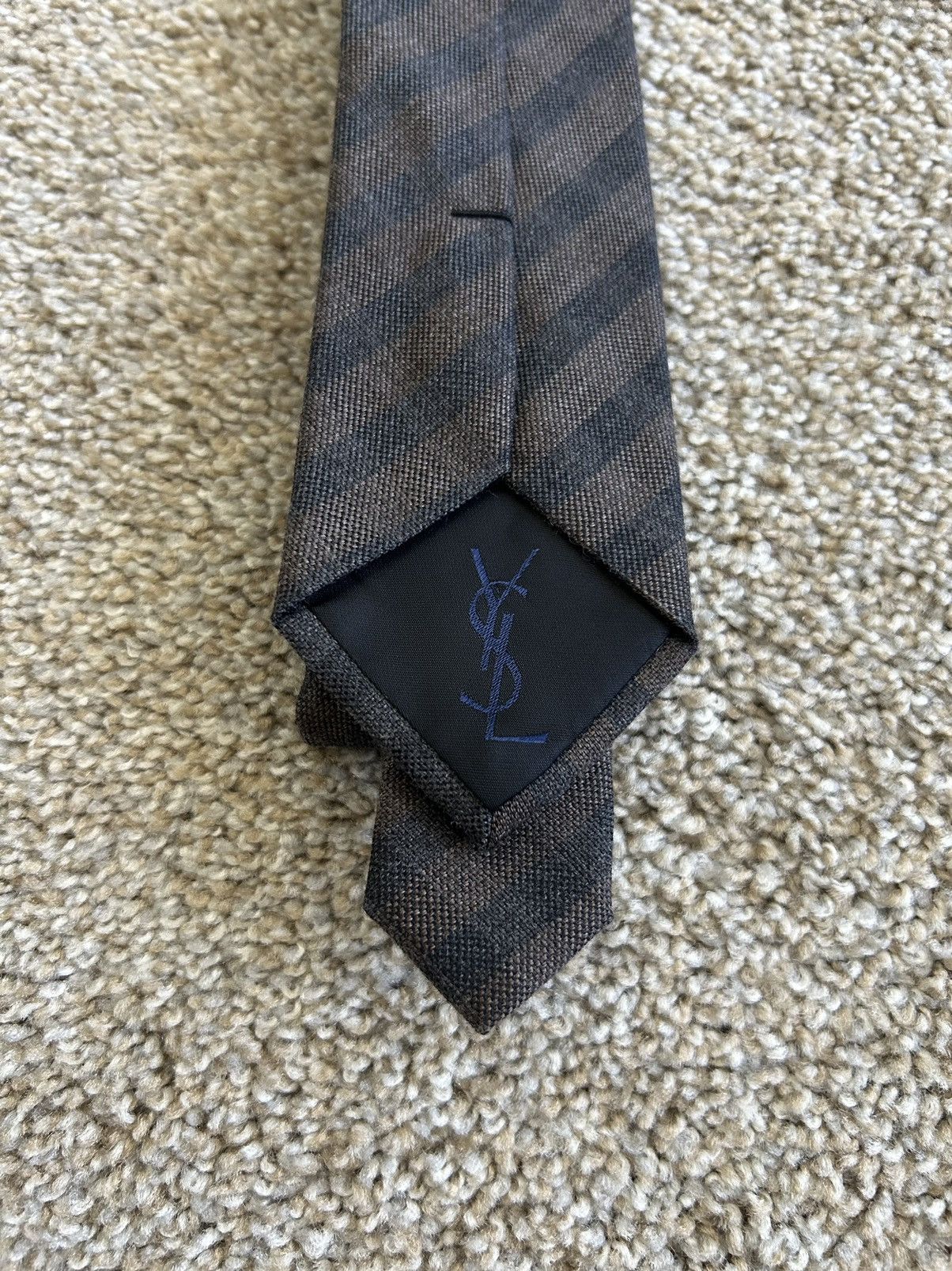 Yves Saint Laurent Unworn Yves Saint Laurent Tie Size ONE SIZE - 6 Thumbnail