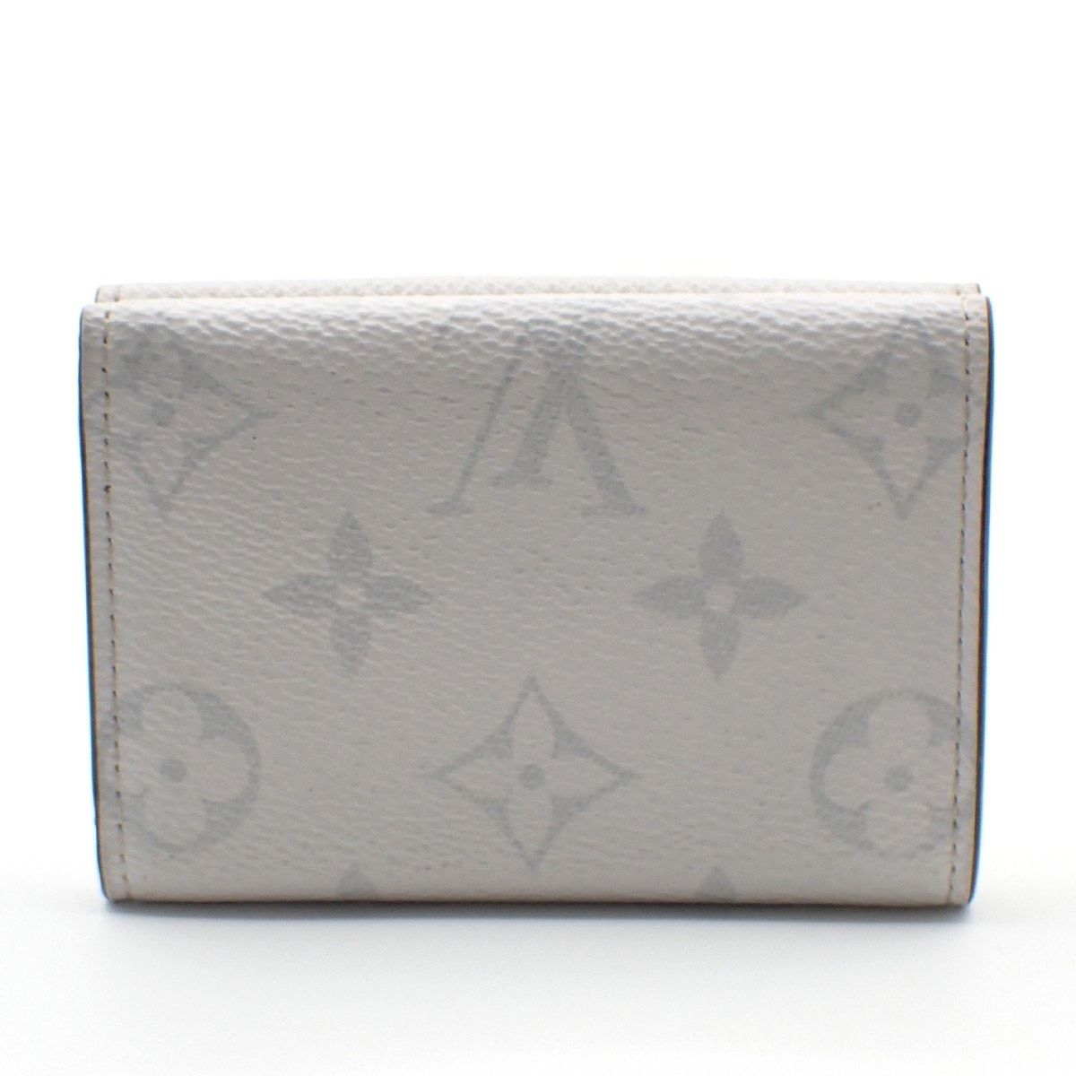 Louis Vuitton Louis Vuitton Monogram Taigarama Discovery Wallet White Size ONE SIZE - 2 Thumbnail
