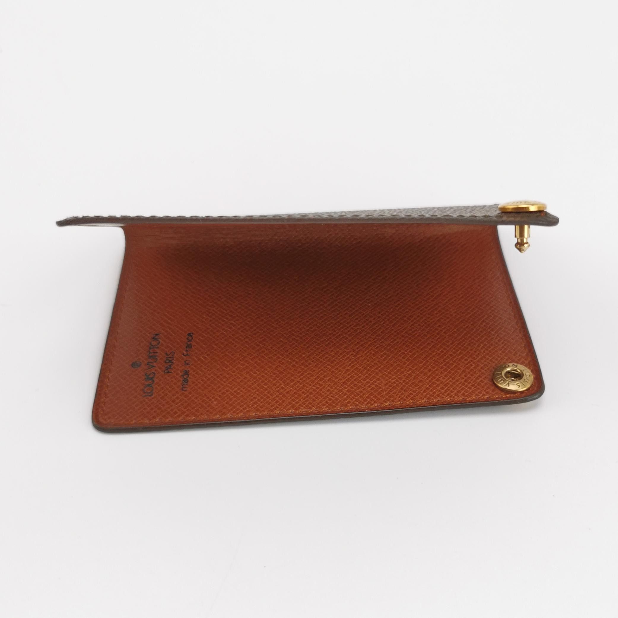 Louis Vuitton Louis Vuitton (LV) Old Passport Holder with Monogram -y2506 Size ONE SIZE - 3 Thumbnail