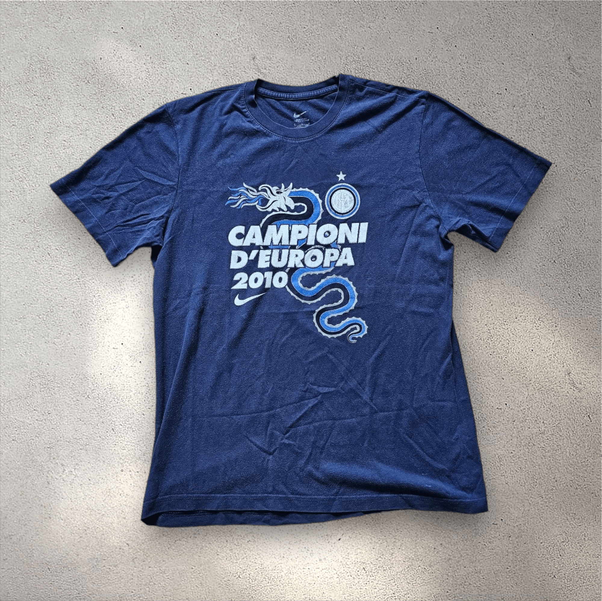 Nike Inter Nike 2010 Campioni D'Europa Size US L / EU 52-54 / 3 - 1 Thumbnail