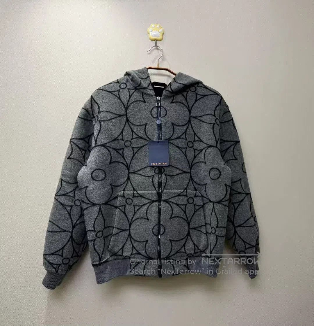 Louis Vuitton Louis Vuitton Black Cashmere Logo Coat. Size US M / EU 48-50 / 2 - 1 Thumbnail