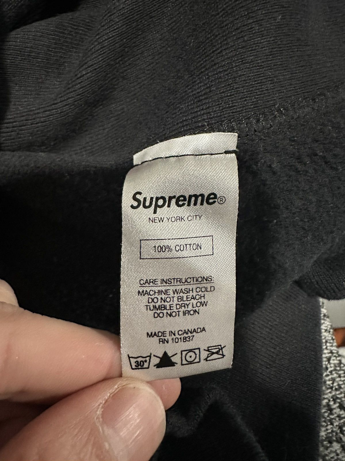 Supreme SUPREME PAISLEY FUCK EM ALL HOODIE Size US XL / EU 56 / 4 - 4 Thumbnail
