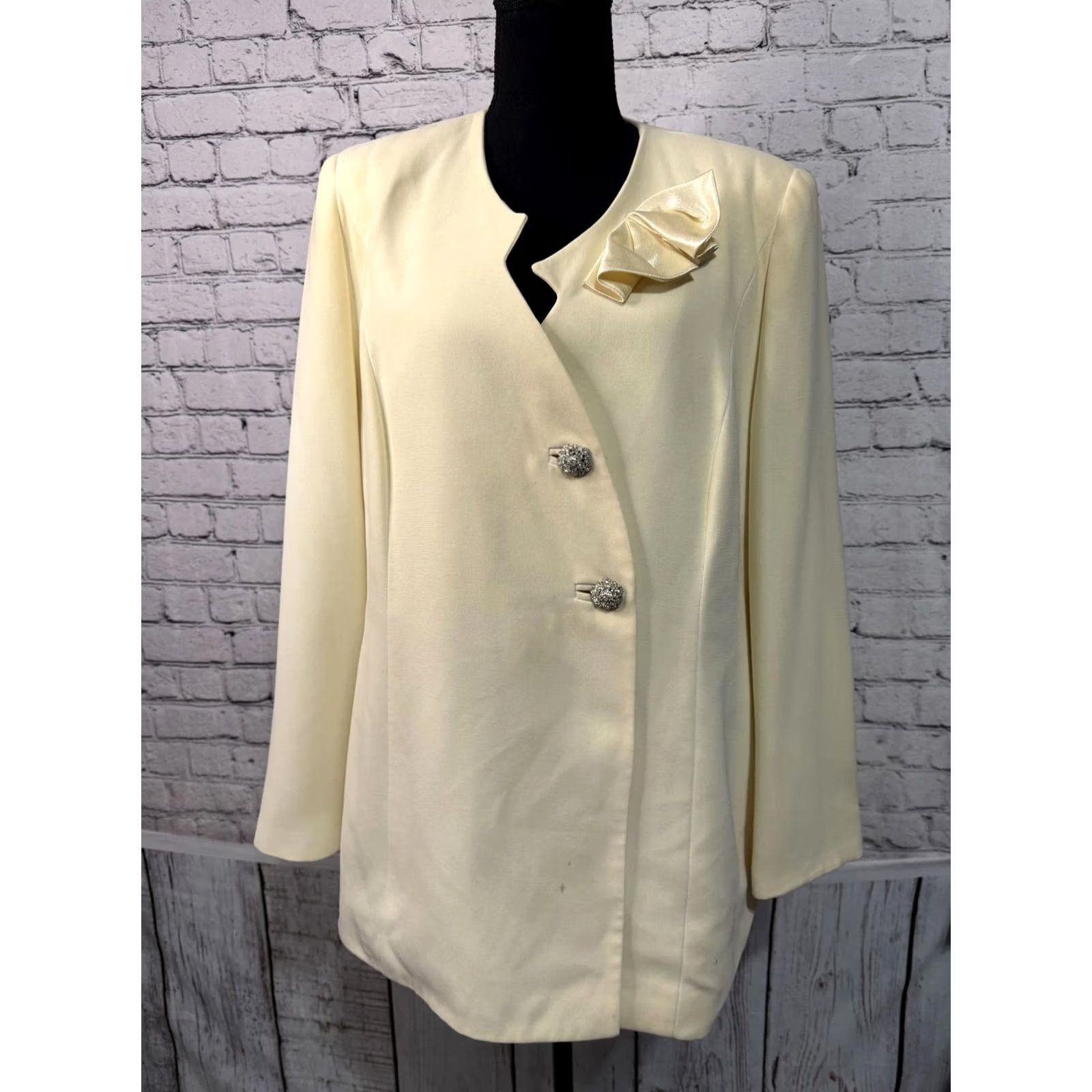 Vintage Moshita Couture Women's Blazer Jacket Beige 16 Long Sleeve Cotton Satin Embellishment Crystal Buttons Medium Length Formal Business Men/Women Size XXL / US 16-18 / IT 52-54 - 6 Thumbnail