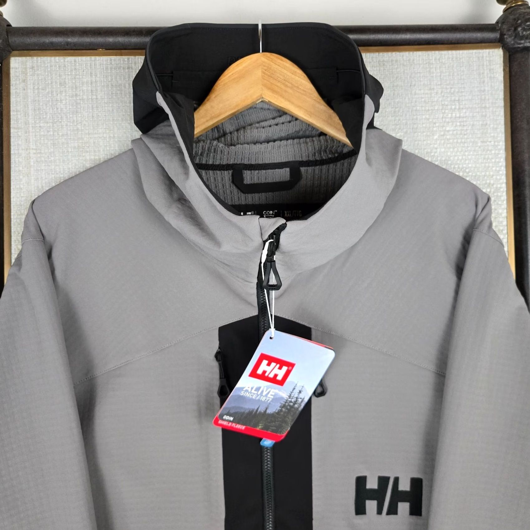 Helly Hansen Helly Hansen Jacket Mens 2XL Hooded Softshell RECCO Grid Fleece Lined Black Winter Ski Jacket Size US XXL / EU 58 / 5 - 3 Thumbnail