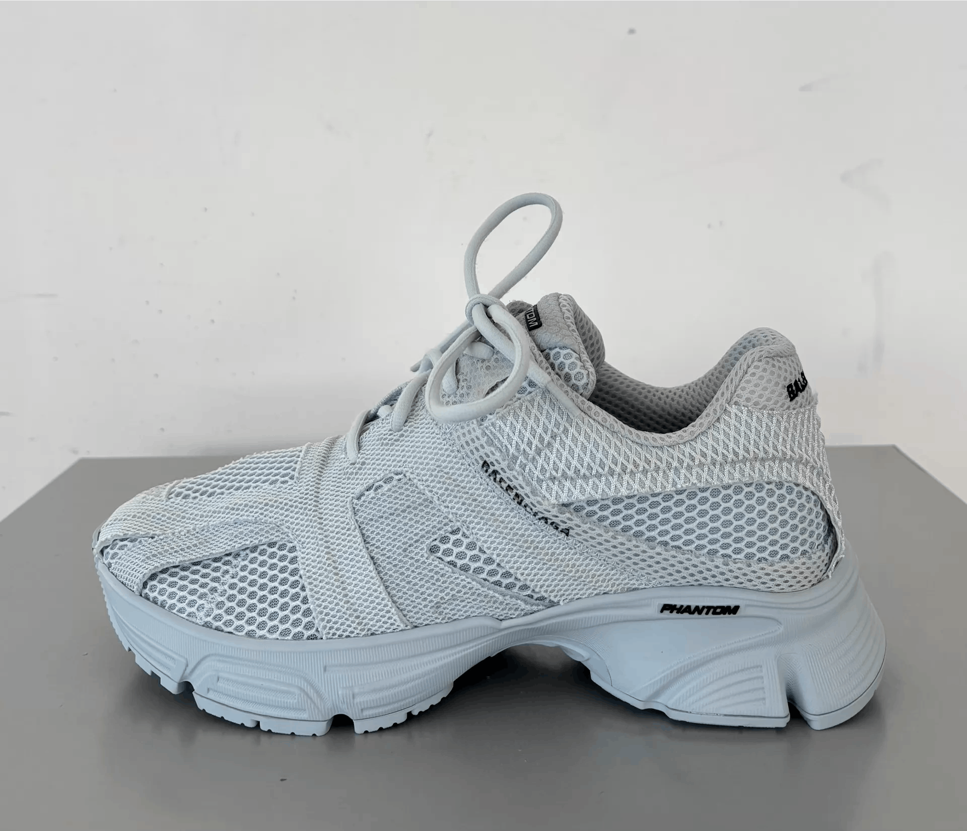 Balenciaga Balenciaga Light Blue Phantom Sneakers Ｑ21 Size US 8 / EU 41 - 8 Thumbnail