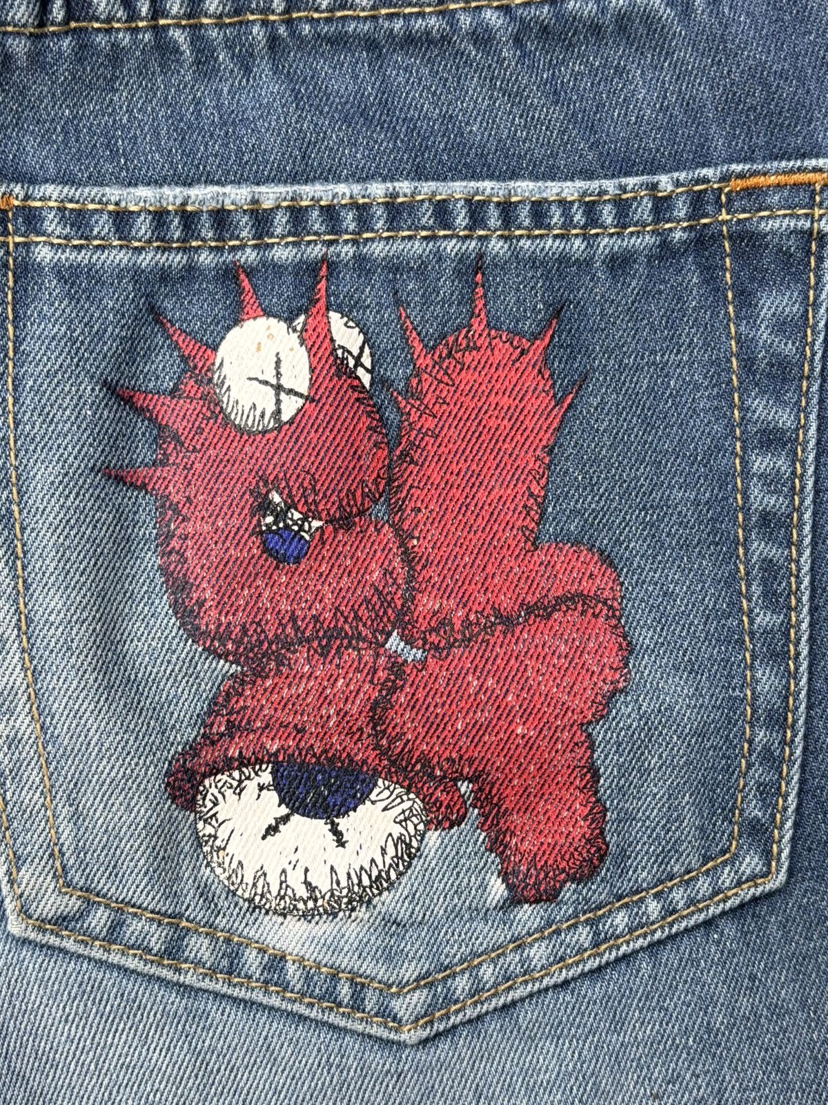CLOT × Levi's Clot x Levi’s x Original Fake Kaws Size US 31 - 6 Thumbnail