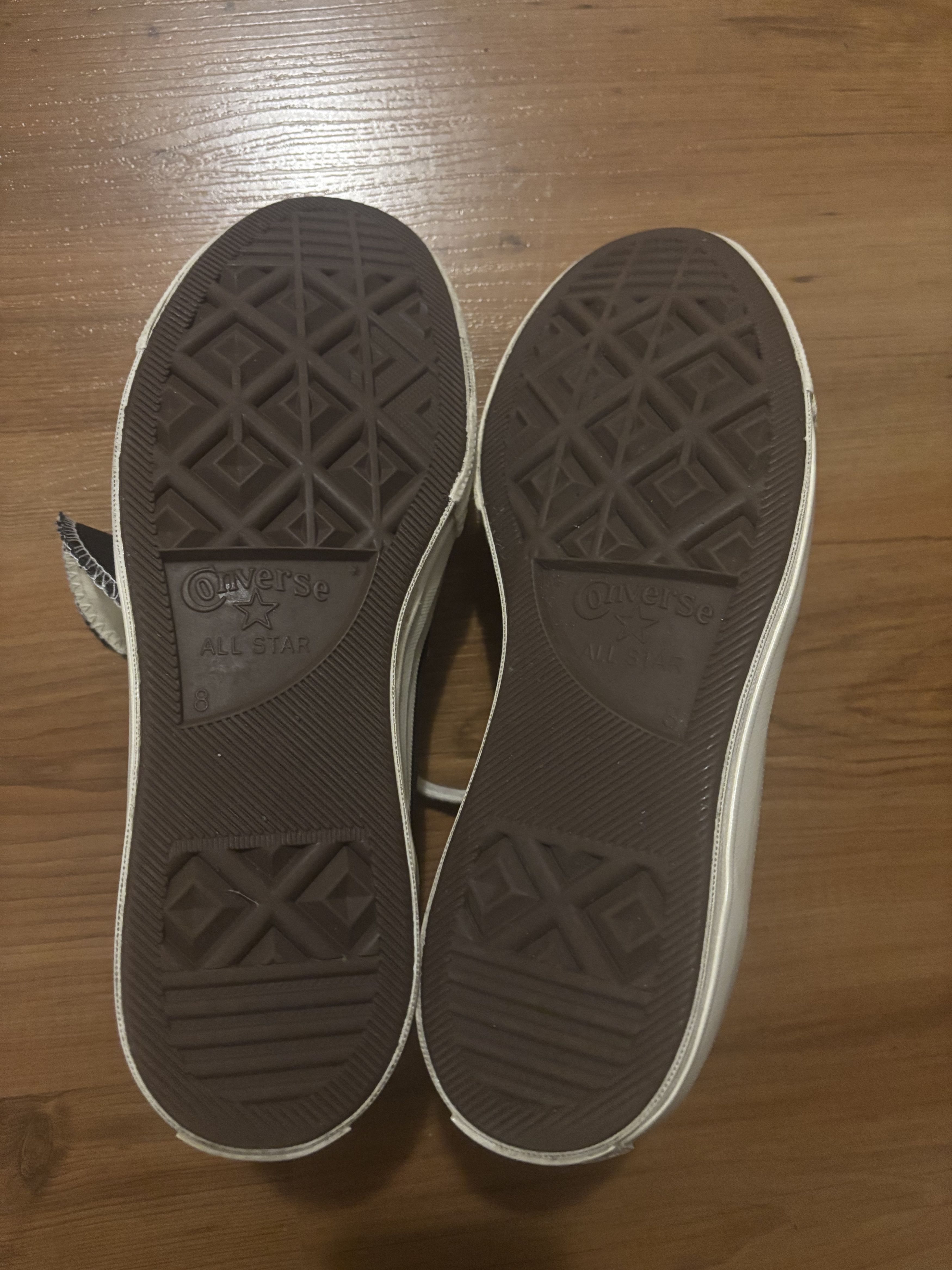 Comme des Garcons PLAY × Converse Comme des Garcons PLAY × Converse Size US 8 / EU 41 - 5 Thumbnail