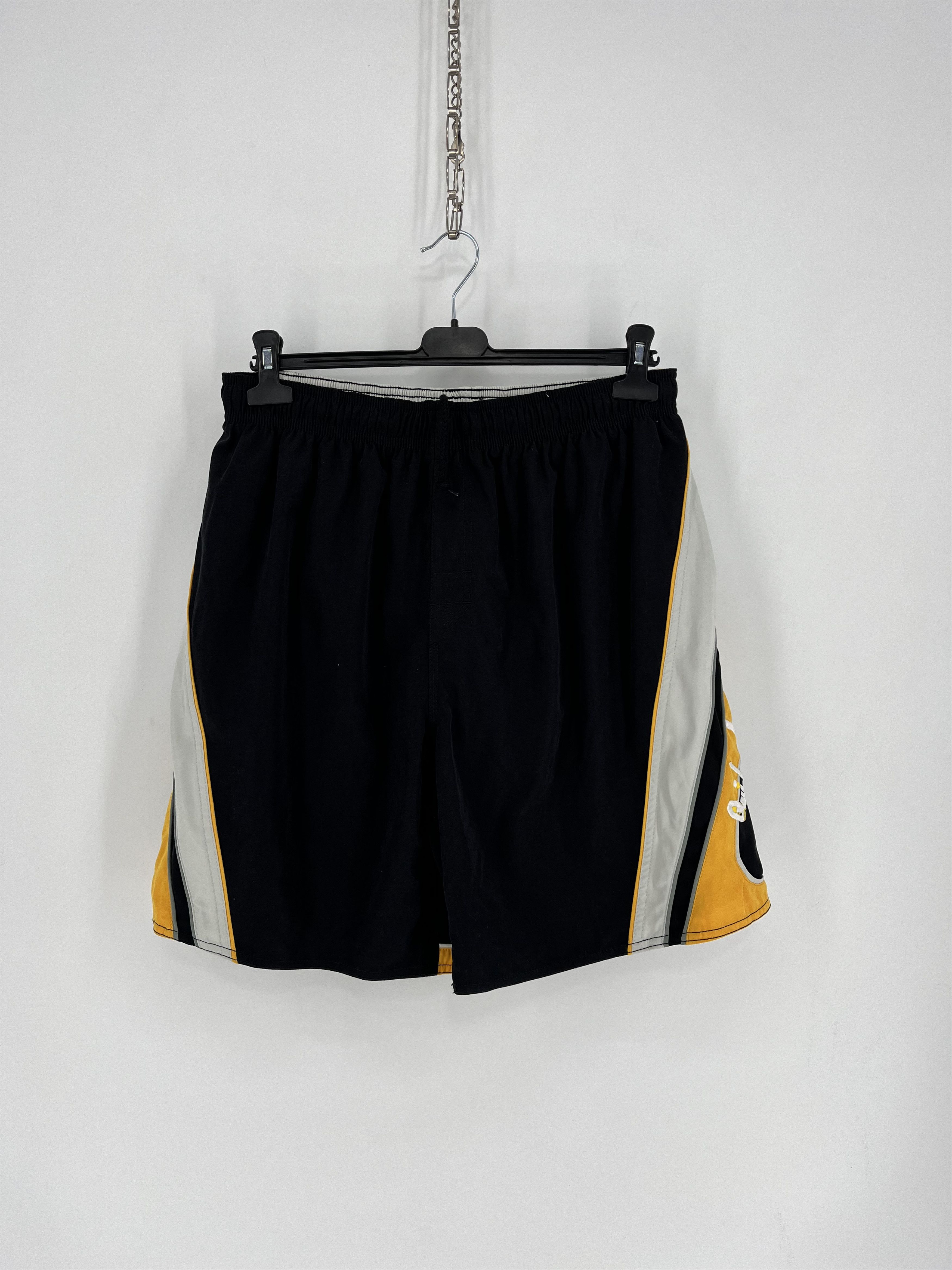 Quiksilver Vintage Quiksilver Shorts Big Logo Y2K Style 90s Surfing Size US 36 / EU 52 - 1 Thumbnail