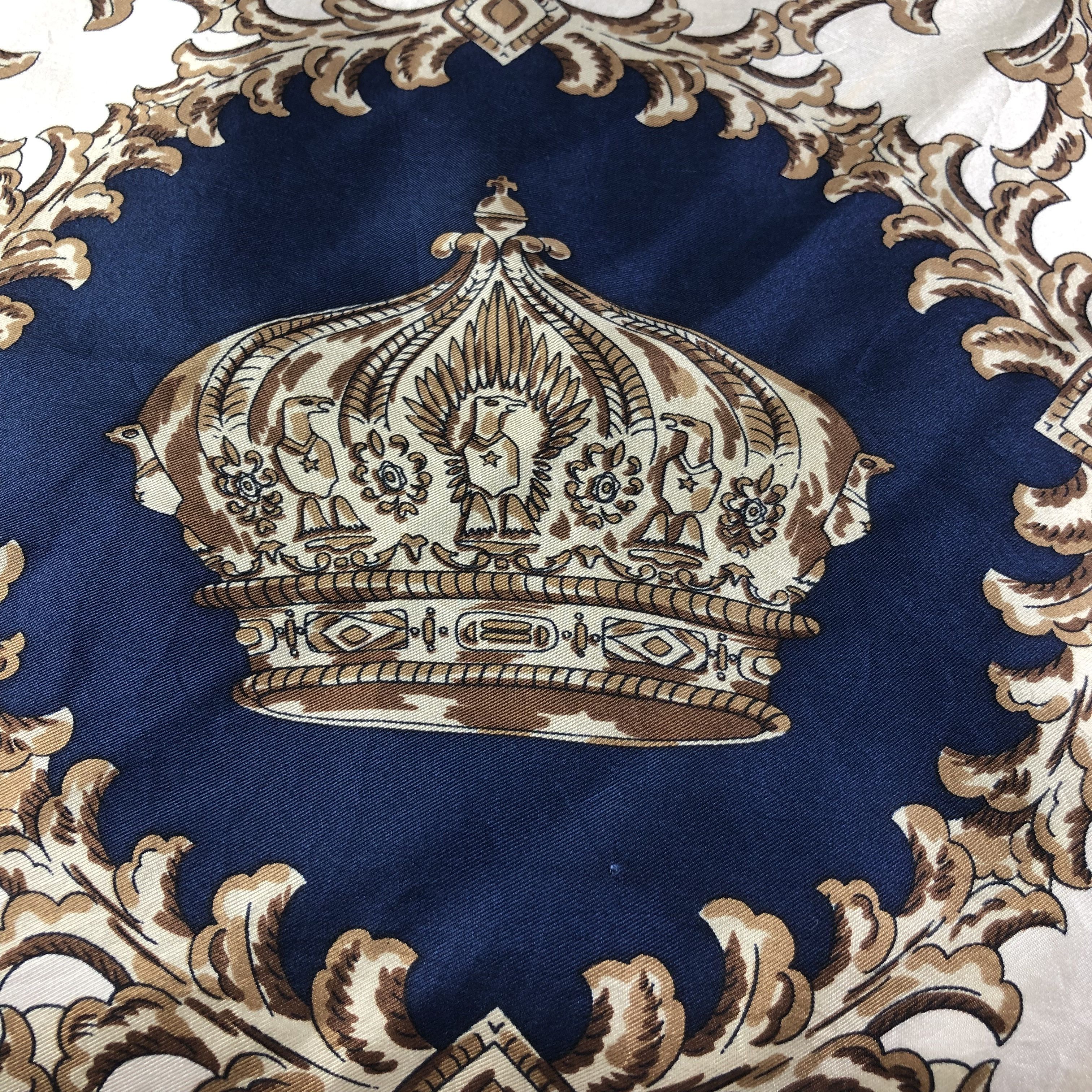 Vintage Vintage Luxury Crown Hand Rolled Silk Scarf M662 Size ONE SIZE - 7 Thumbnail