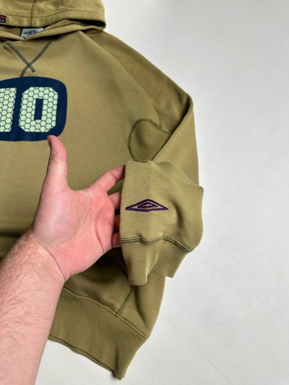 Umbro Vintage Umbro 00s Training Hoodie Football Jersey #10 Size US M / EU 48-50 / 2 - 4 Thumbnail
