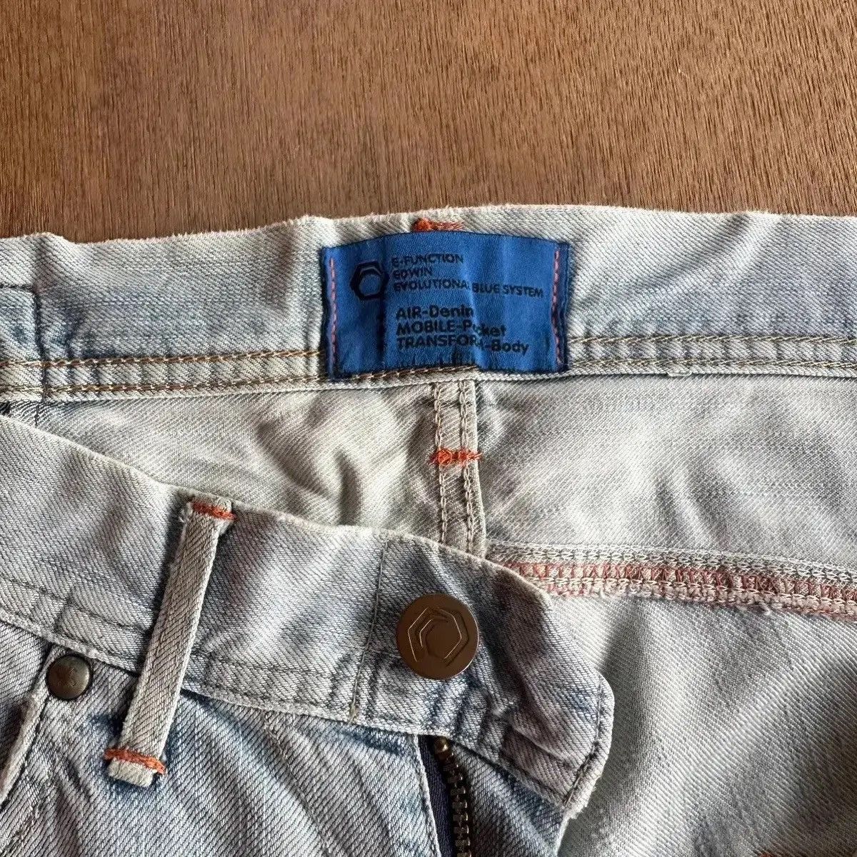 Vintage DISTRESSED DENIM VTG EDWIN JAPAN TWIST LEG LIGHTWASH BAGGY Size US 33 - 10 Thumbnail