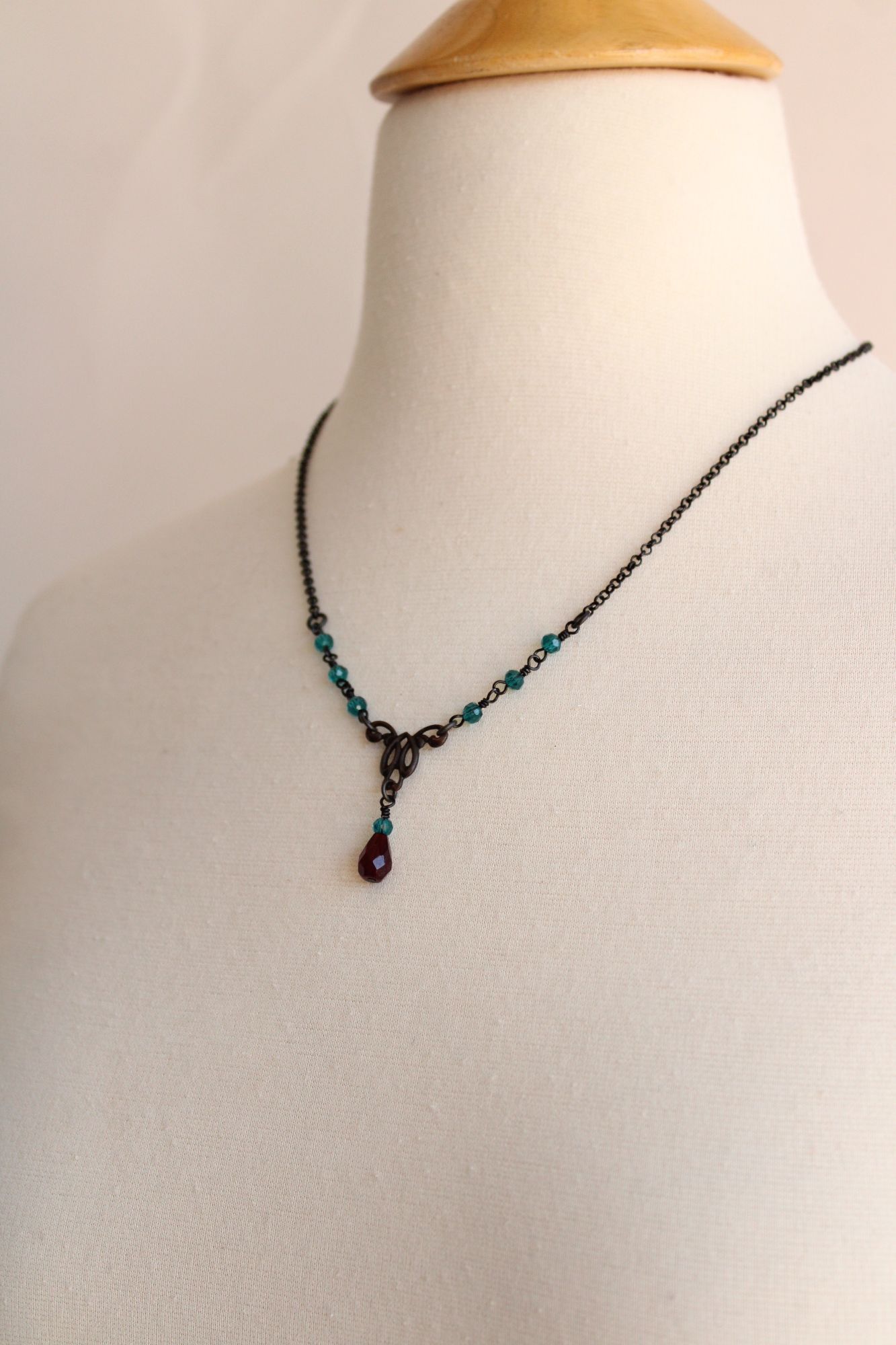 Handmade Handcrafted Necklace and Earring Set, Victorian Style, Green Size ONE SIZE - 6 Thumbnail