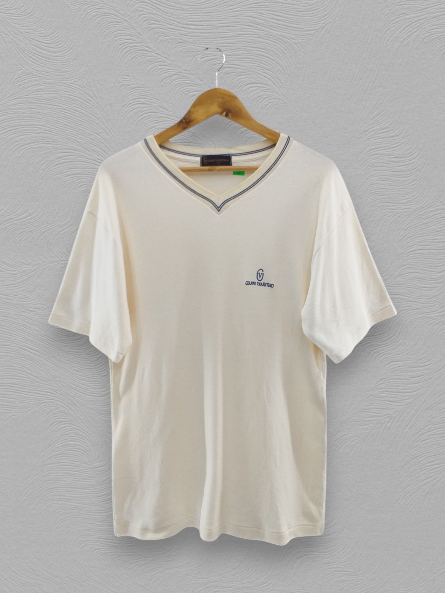 Valentino Gianni Valentino Small Logo Medium T-Shirt -A020 Size US M / EU 48-50 / 2 - 1 Thumbnail