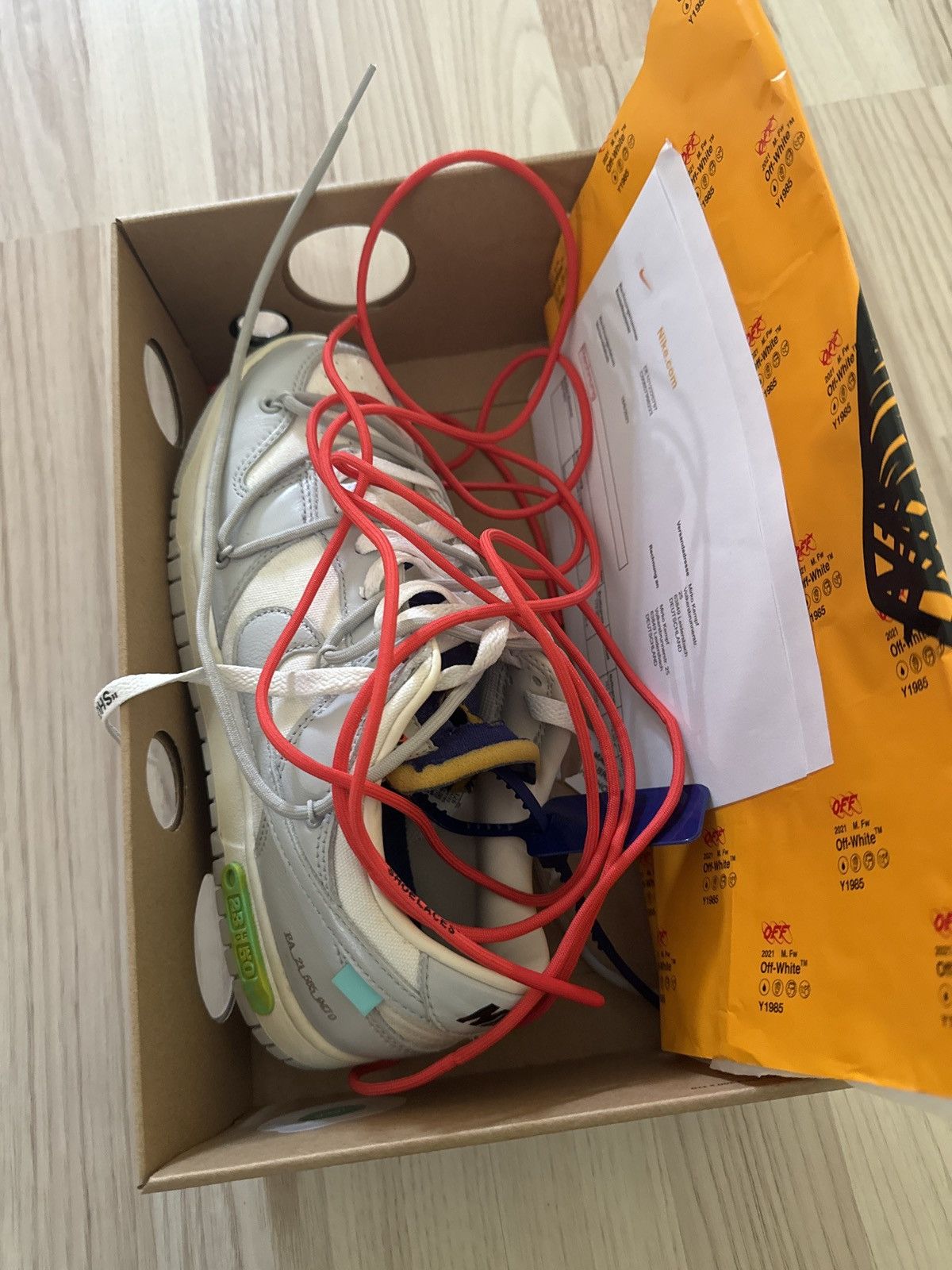 Nike × Off-White Nike x Off-White Dunk Low Lot 23 Size 42 Size US 8.5 / EU 41-42 - 1 Thumbnail