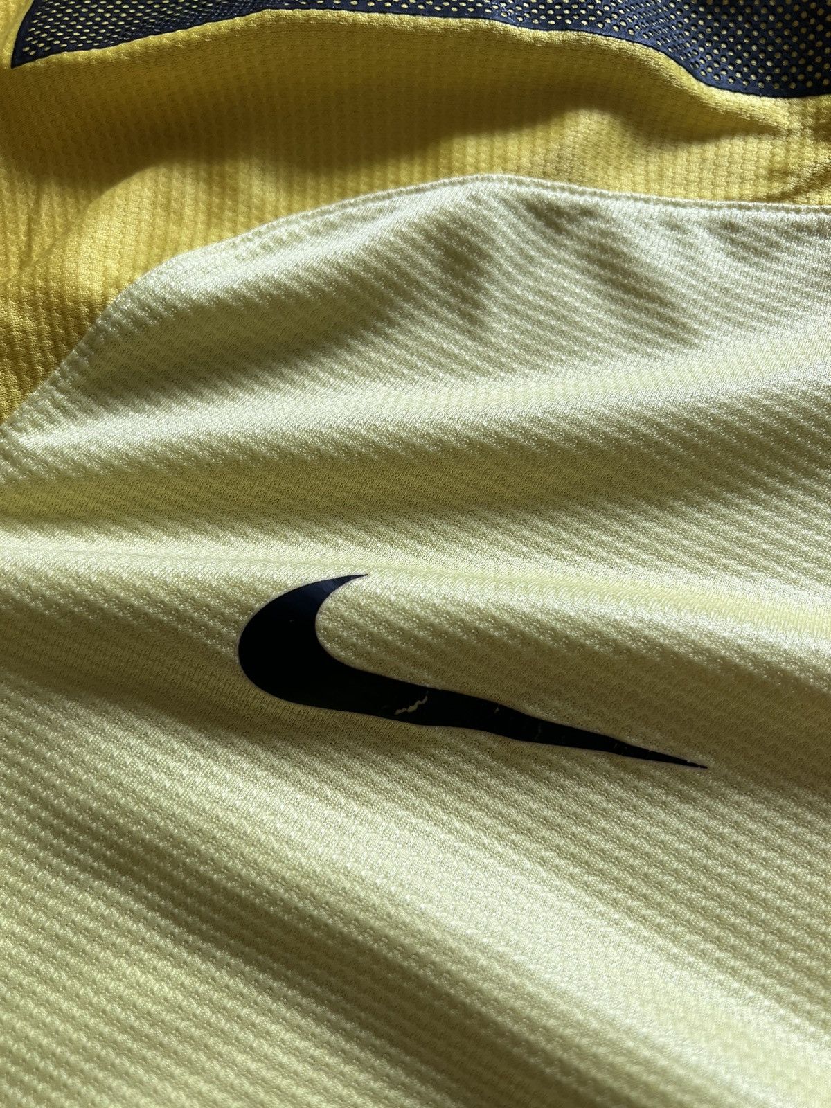 Nike Nike vintage football jersey goalkeeper yellow 2015 Size US XL / EU 56 / 4 - 11 Thumbnail