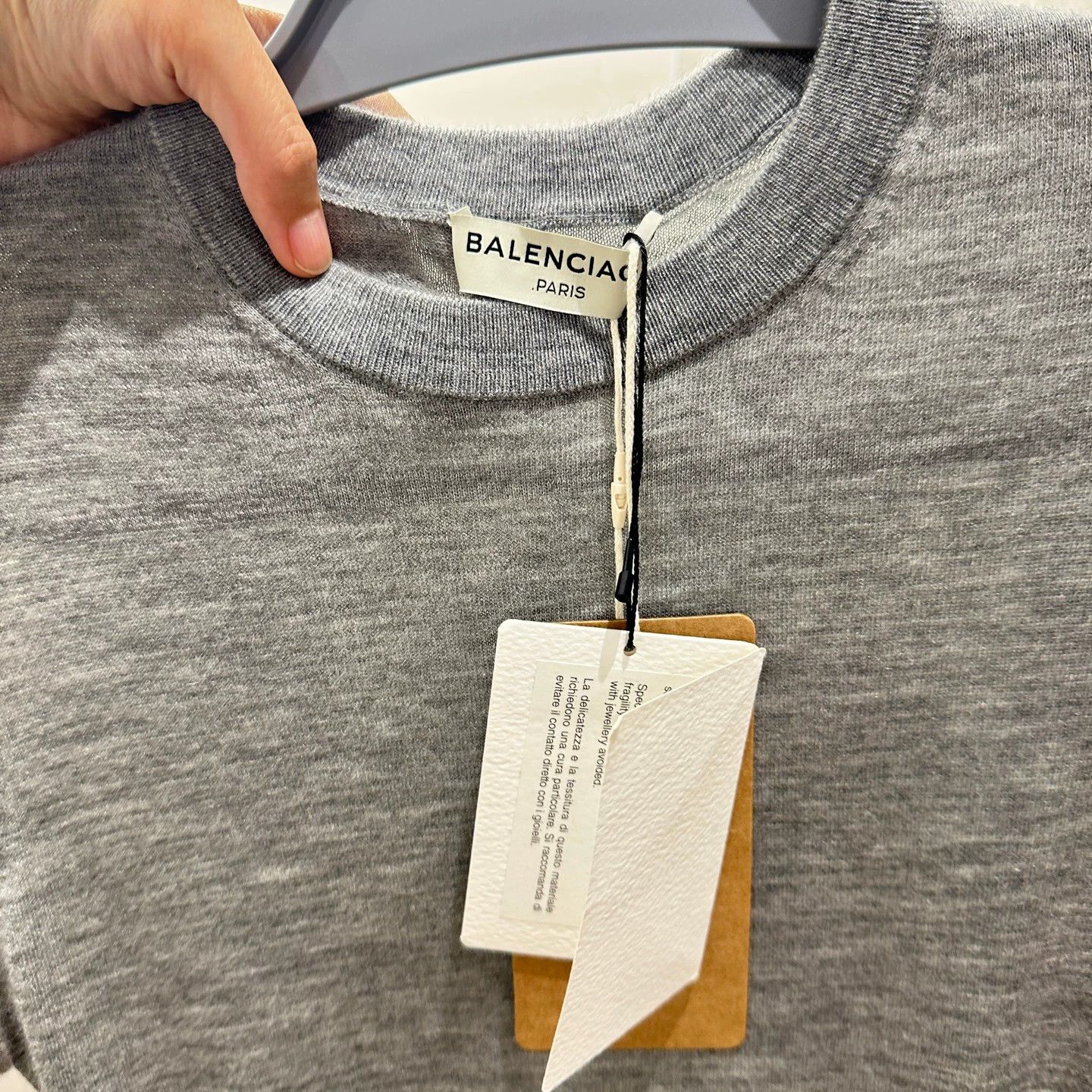 Balenciaga Balenciaga Cashmere Logo Knit Tee Size 36 Unworn Size XS / US 0-2 / IT 36-38 - 3 Thumbnail