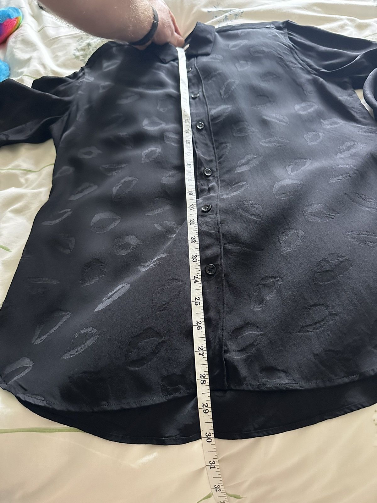 Saint Laurent Paris SS16 Saint Laurent kiss lips silk viscose black shirt Hedi Size US M / EU 48-50 / 2 - 6 Thumbnail