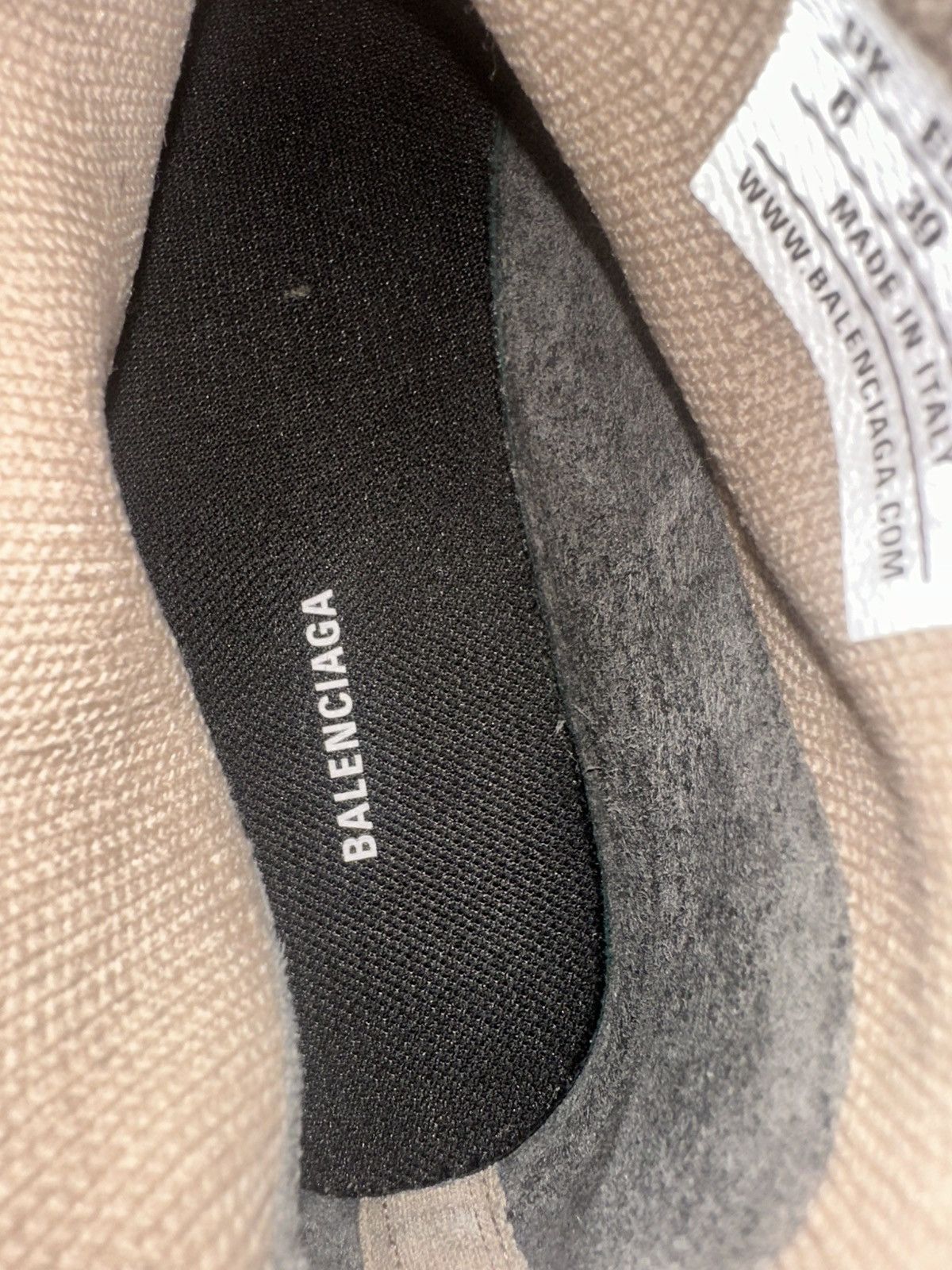 Balenciaga Balenciaga Speed 2.0-sneakers beige size 39 Size US 8 / IT 38 - 13 Thumbnail