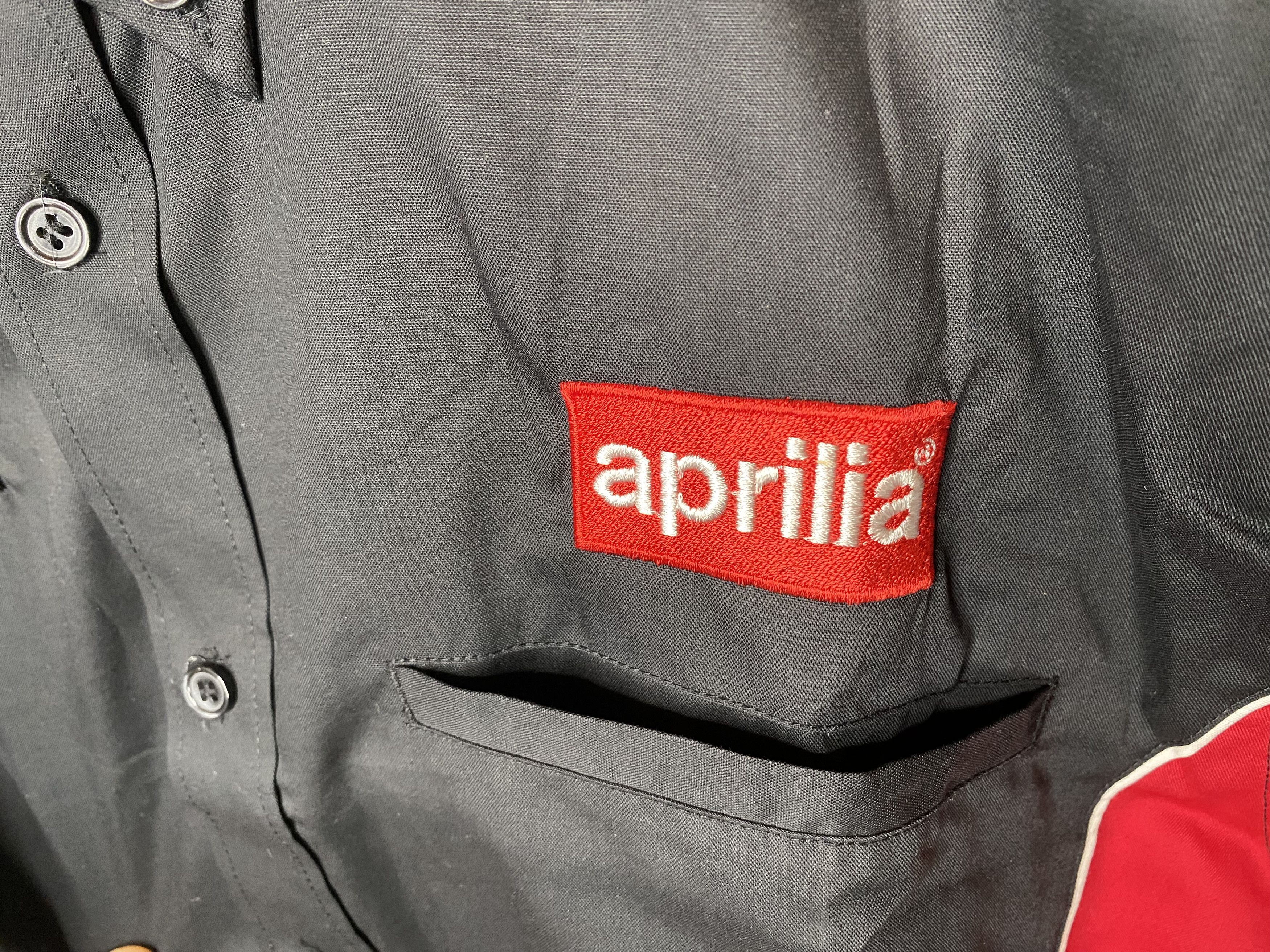 Honda APRILIA TEAM MOTO RACING BUTTON UP SHIRT MOTO GP SUPERBIKES Size US S / EU 44-46 / 1 - 4 Thumbnail