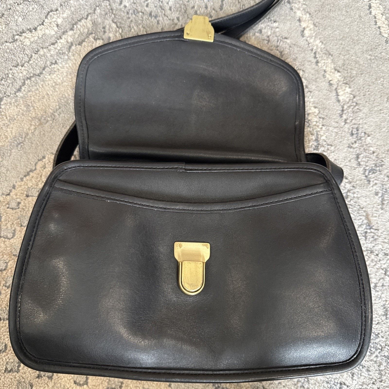 Coach Vintage Black Leather Coach Gilford Brass Touch Lock USA Size ONE SIZE - 9 Thumbnail