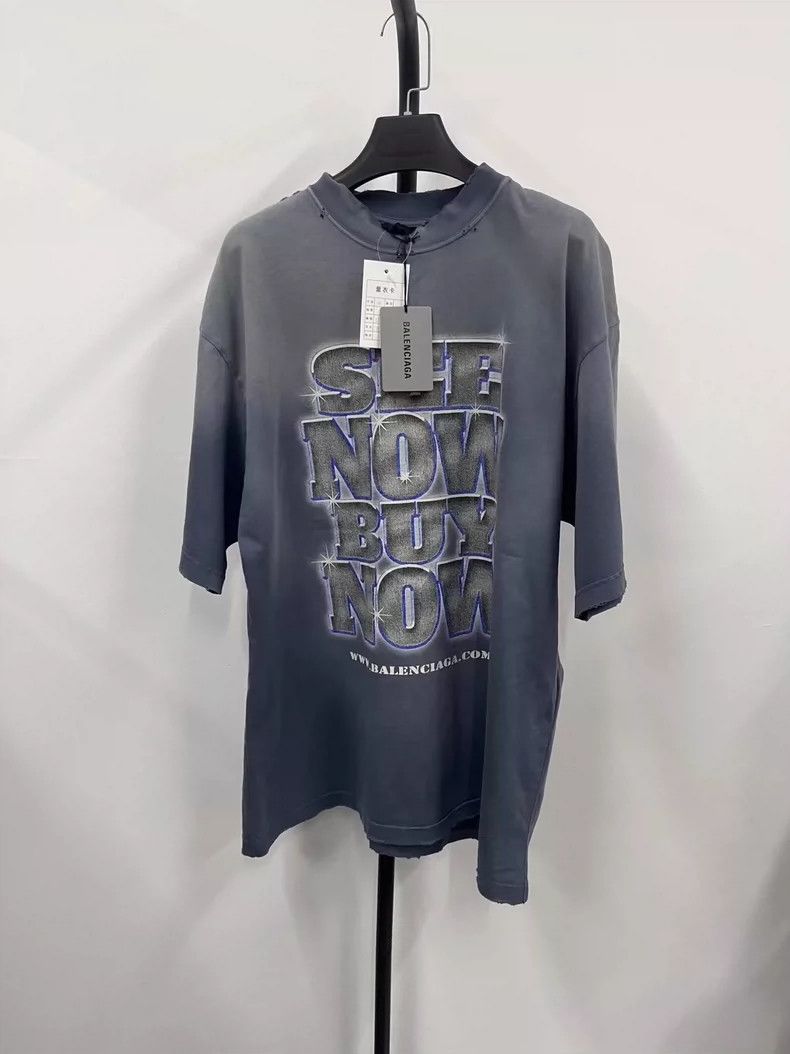 Balenciaga Balenciaga Monogrammed distressed crew neck short sleeve T Size US M / EU 48-50 / 2 - 1 Thumbnail