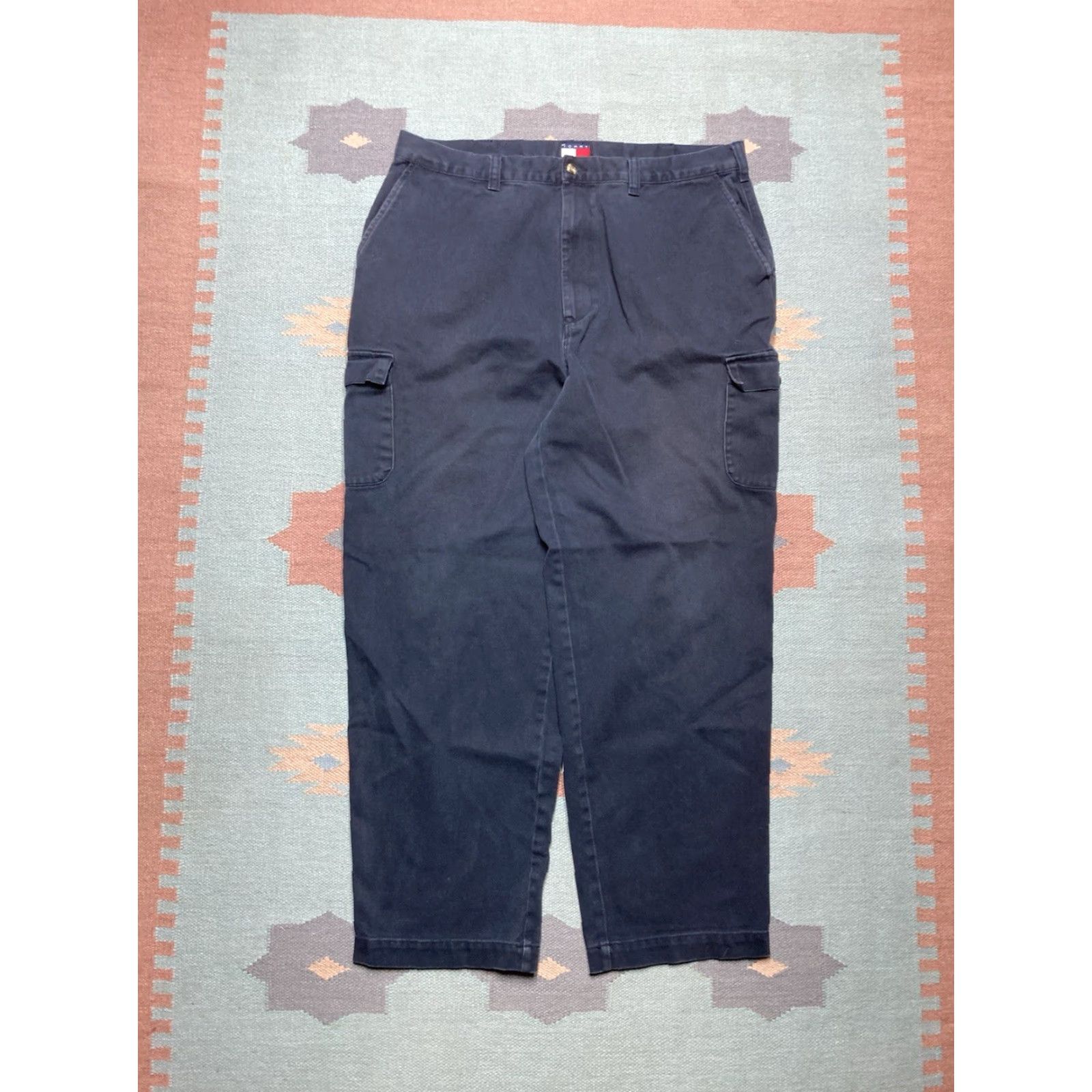 Tommy Hilfiger VINTAGE Tommy Hilfiger Jeans Baggy Dark Blue 38x31 Men/Adult Inseam 31 Baggy 90s Skater Cargo Trousers Size US 38 / EU 54 - 4 Thumbnail