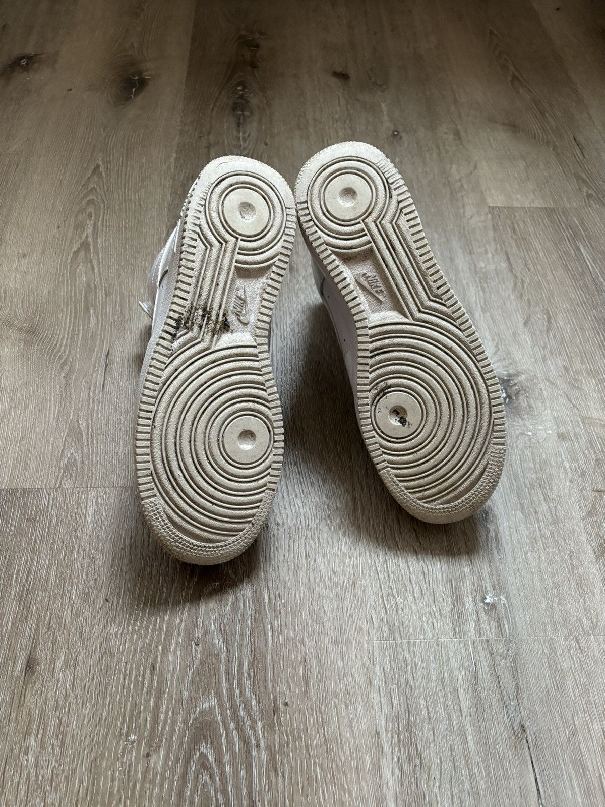 Nike Nike Air Force 1 High Triple White Size US 9.5 / EU 42-43 - 5 Thumbnail