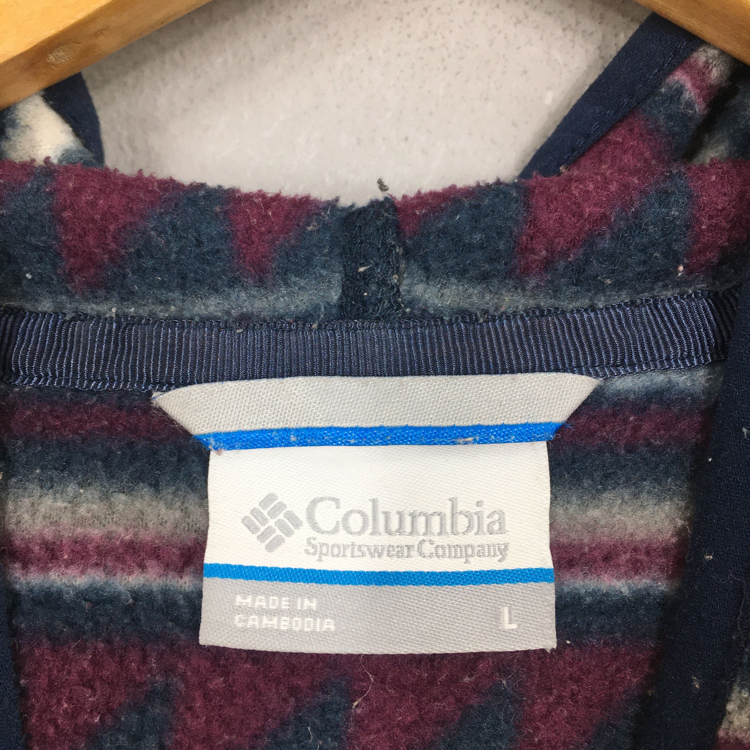 Columbia × Vintage Vintage Columbia Tribal Native Fleece Hoodies Large Size US L / EU 52-54 / 3 - 5 Thumbnail