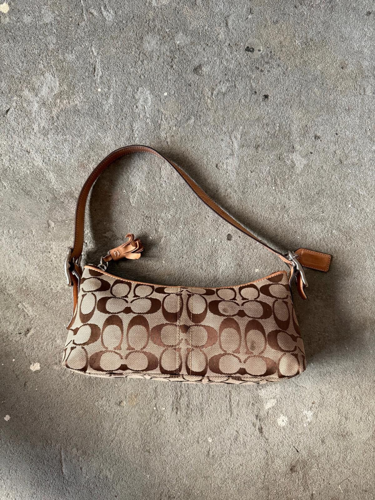 Coach Coach Signature Hampton Baguette Shoulder Bag Tan Size ONE SIZE - 1 Thumbnail