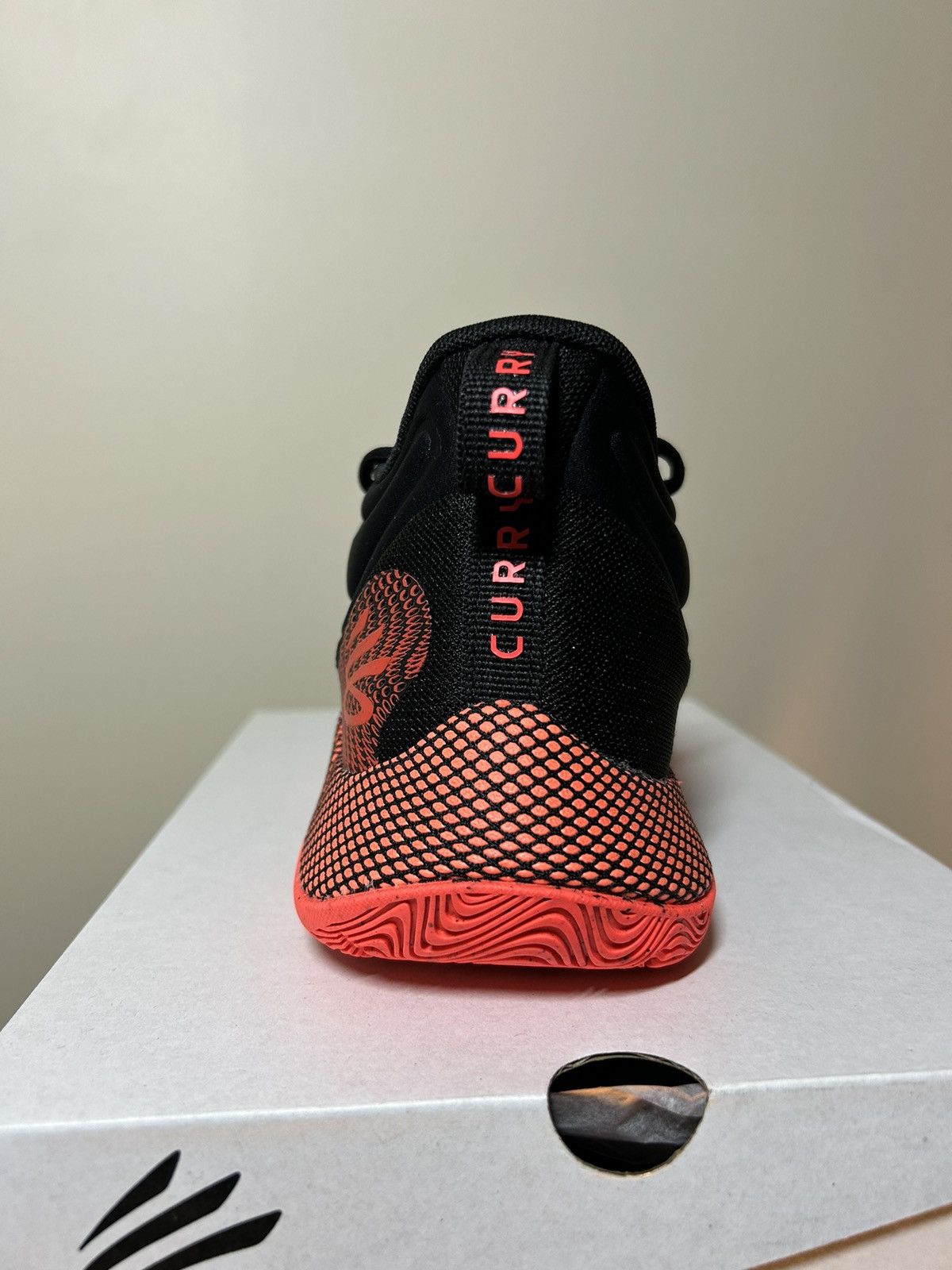 Under Armour Curry HOVR Splash “Black Red” Size US 8 / EU 41 - 4 Thumbnail