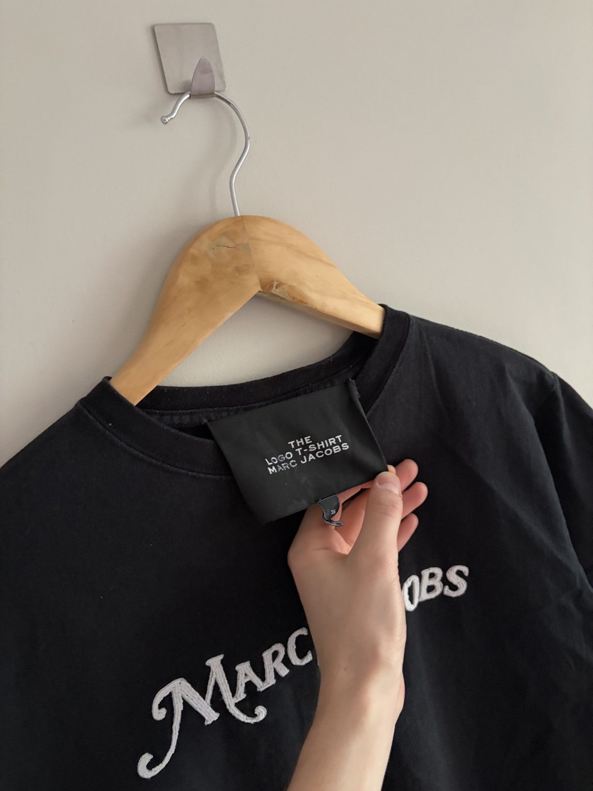 Marc Jacobs Marc Jacobs Black Beaded Logo T-Shirt Size US XS / EU 42 / 0 - 2 Thumbnail