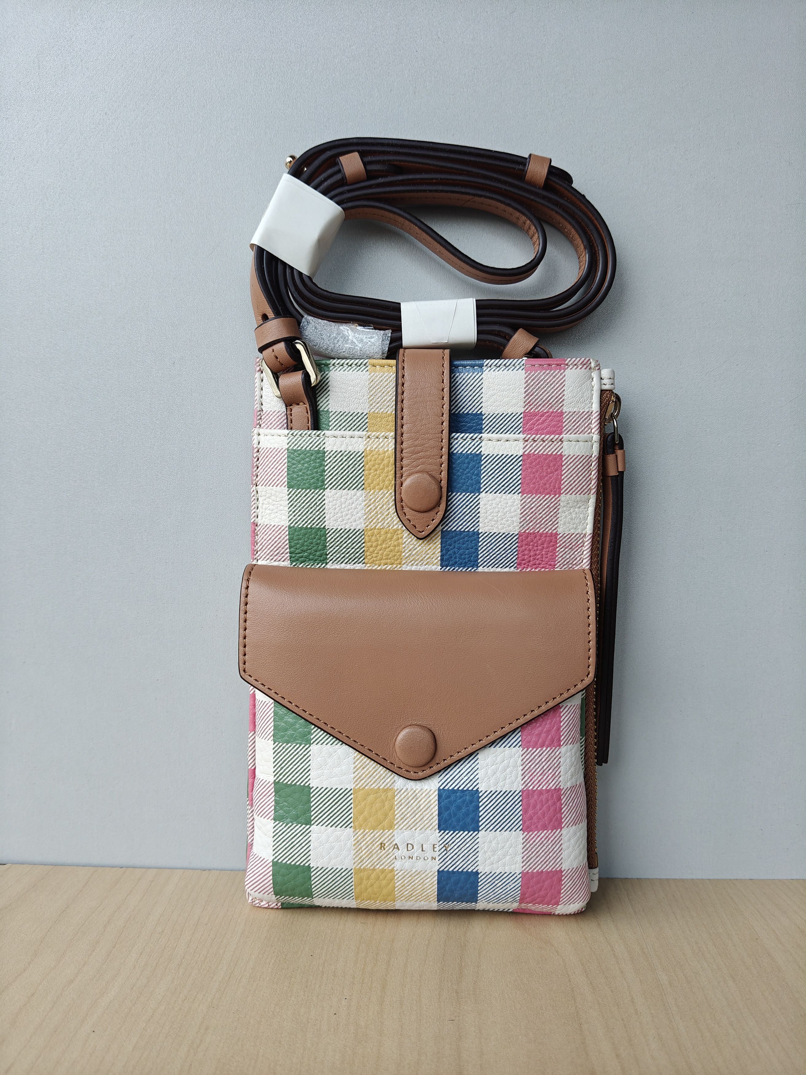 Other Radley London phone crossbody bag Free Shipping T/7010 Size ONE SIZE - 4 Thumbnail