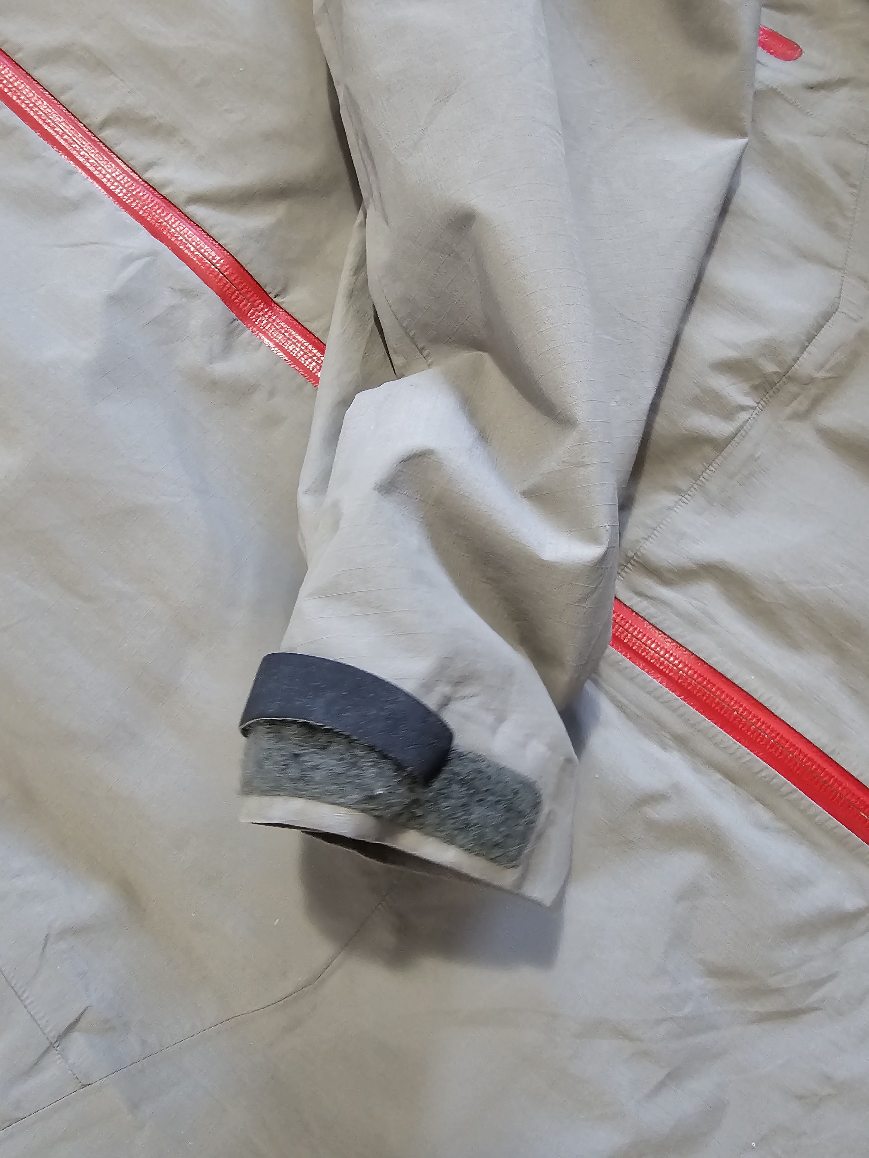 Arc'teryx Rare Arc'teryx Gore-Tex Shell Jacket – Ultra-Lightweight Size US XXL / EU 58 / 5 - 4 Thumbnail