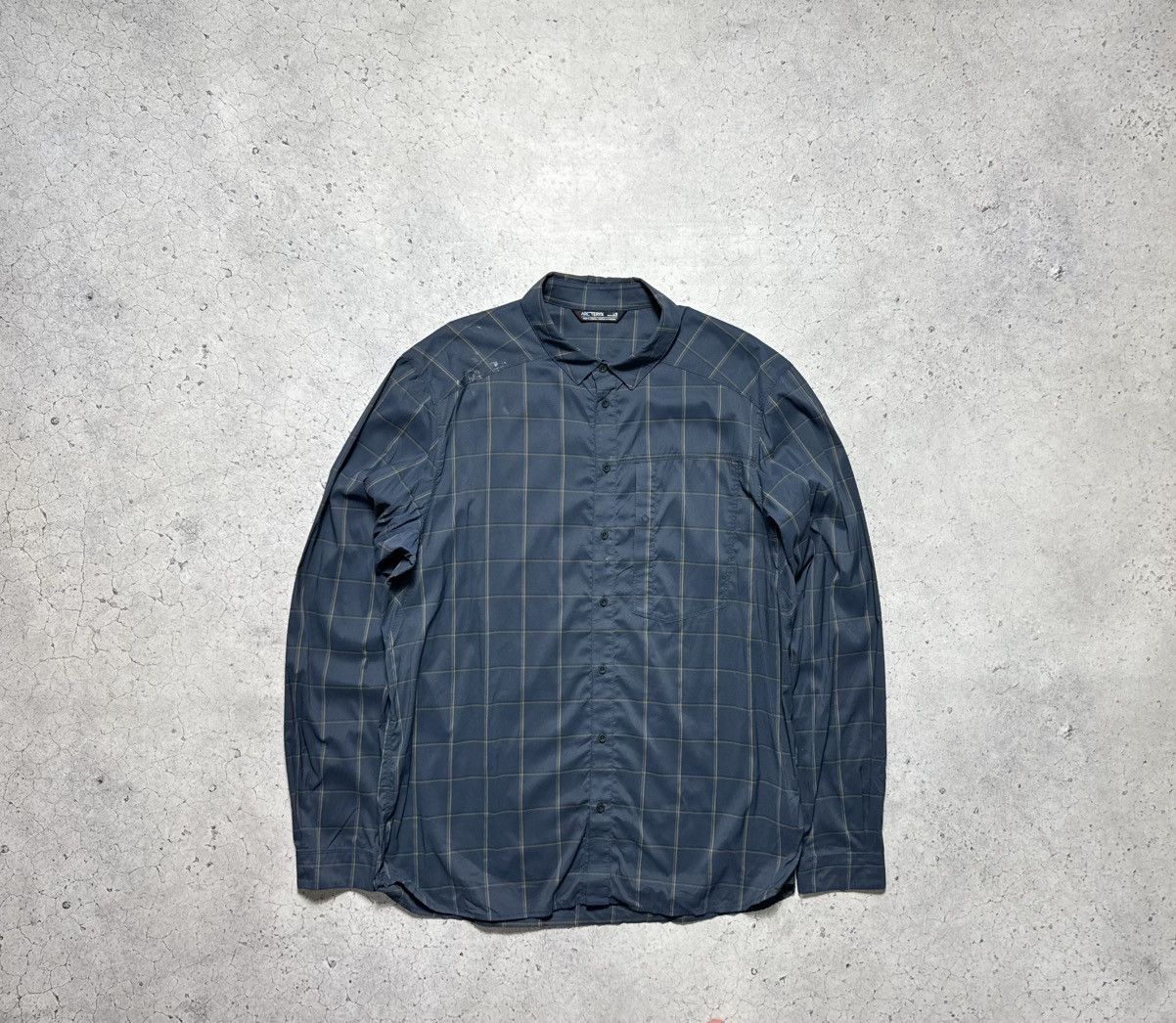 Arc'teryx Arcteryx Button Shirt Outdoor Size US L / EU 52-54 / 3 - 1 Thumbnail