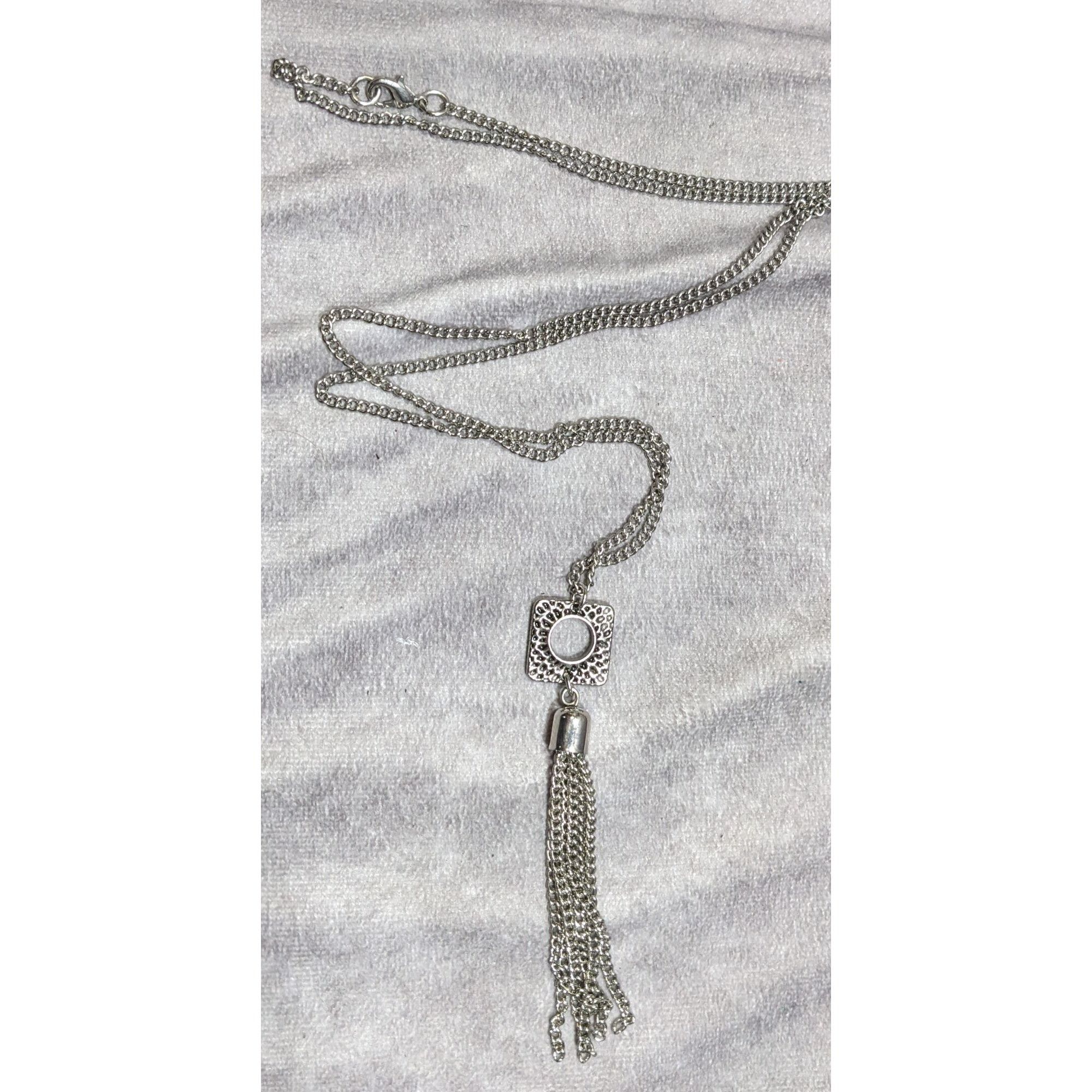 Other Geometric Brustalist Hammered Silver Tone Tassel Necklace Size ONE SIZE - 4 Thumbnail