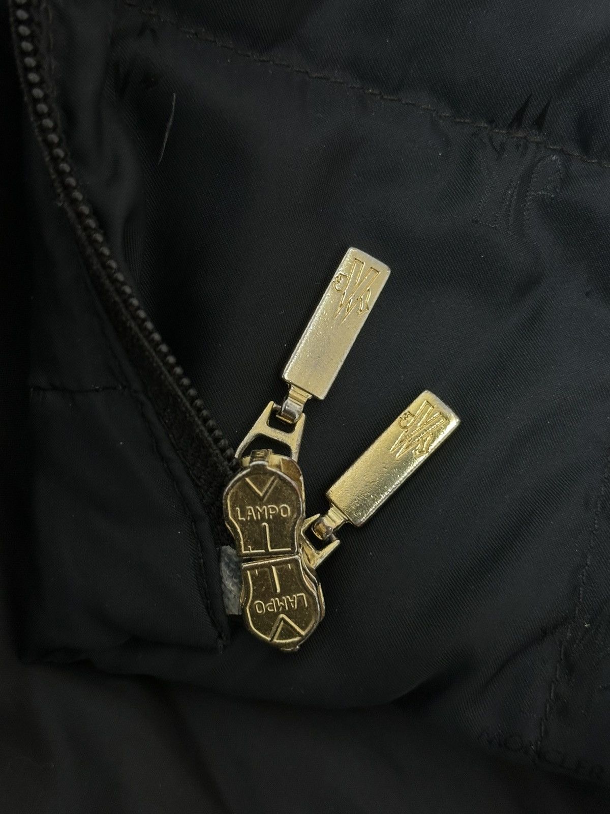 Moncler Vintage Moncler Black Puffer Jacket L Size Monogram Size L / US 10 / IT 46 - 10 Thumbnail