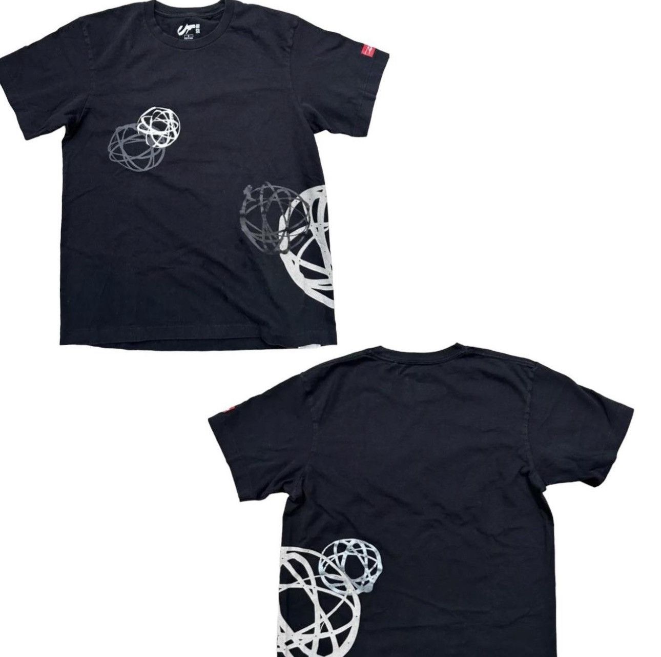 Uniqlo Uniqlo Abstract Tee Size US S / EU 44-46 / 1 - 3 Thumbnail