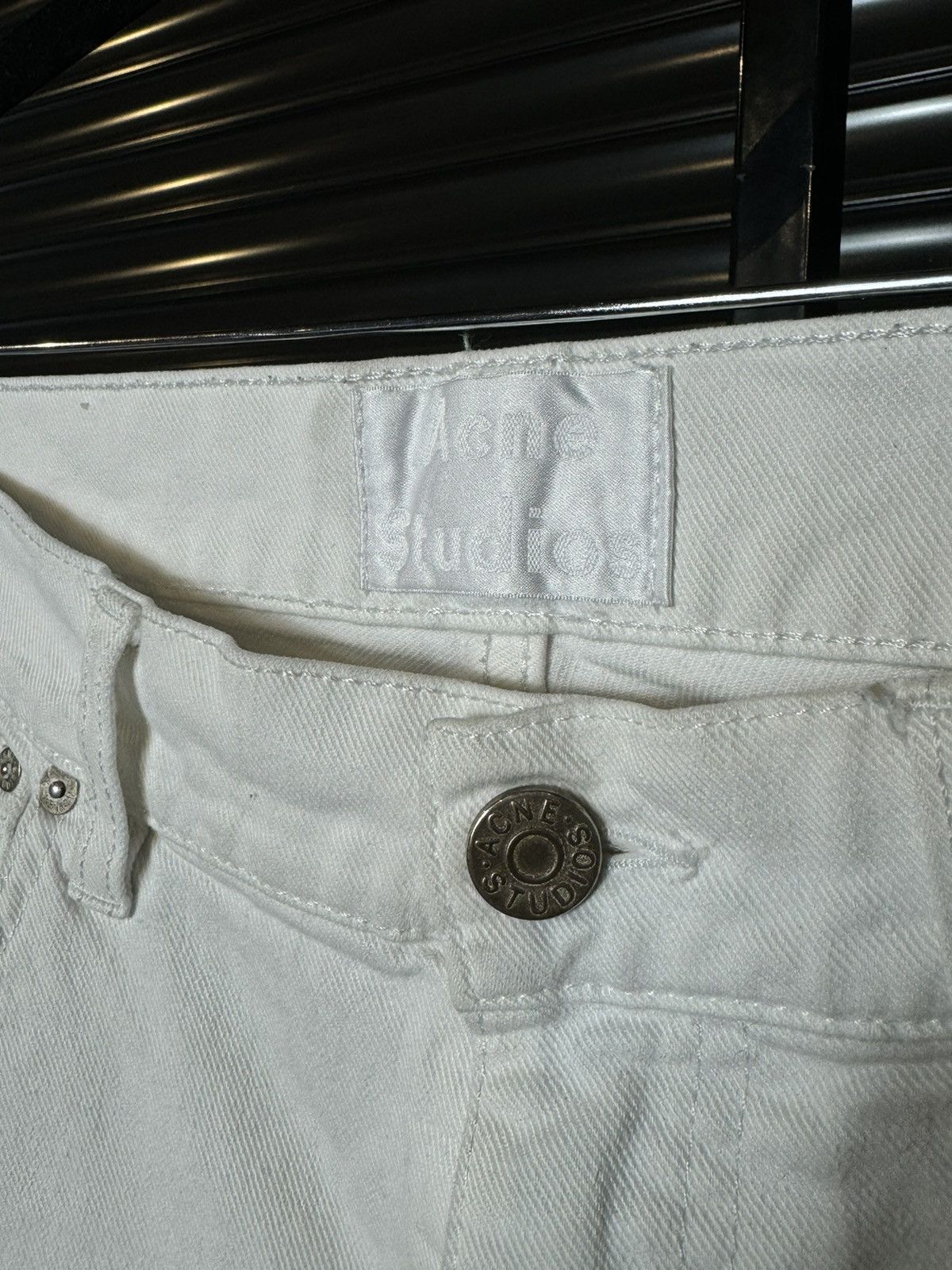 Acne Studios Acne Studios Lace White Denim Jeans - 34x34 Size US 34 / EU 50 - 4 Thumbnail