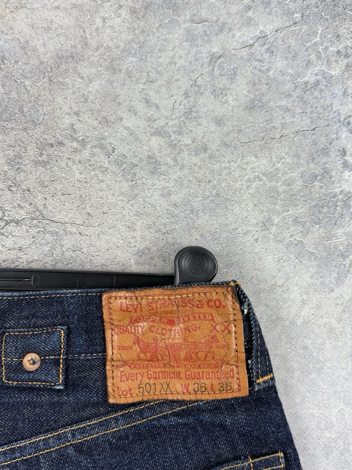 Levi's LEVI'S 501XX 37501 Made in JAPAN Selvedge Big-E Vintage W36 Size US 36 / EU 52 - 10 Thumbnail