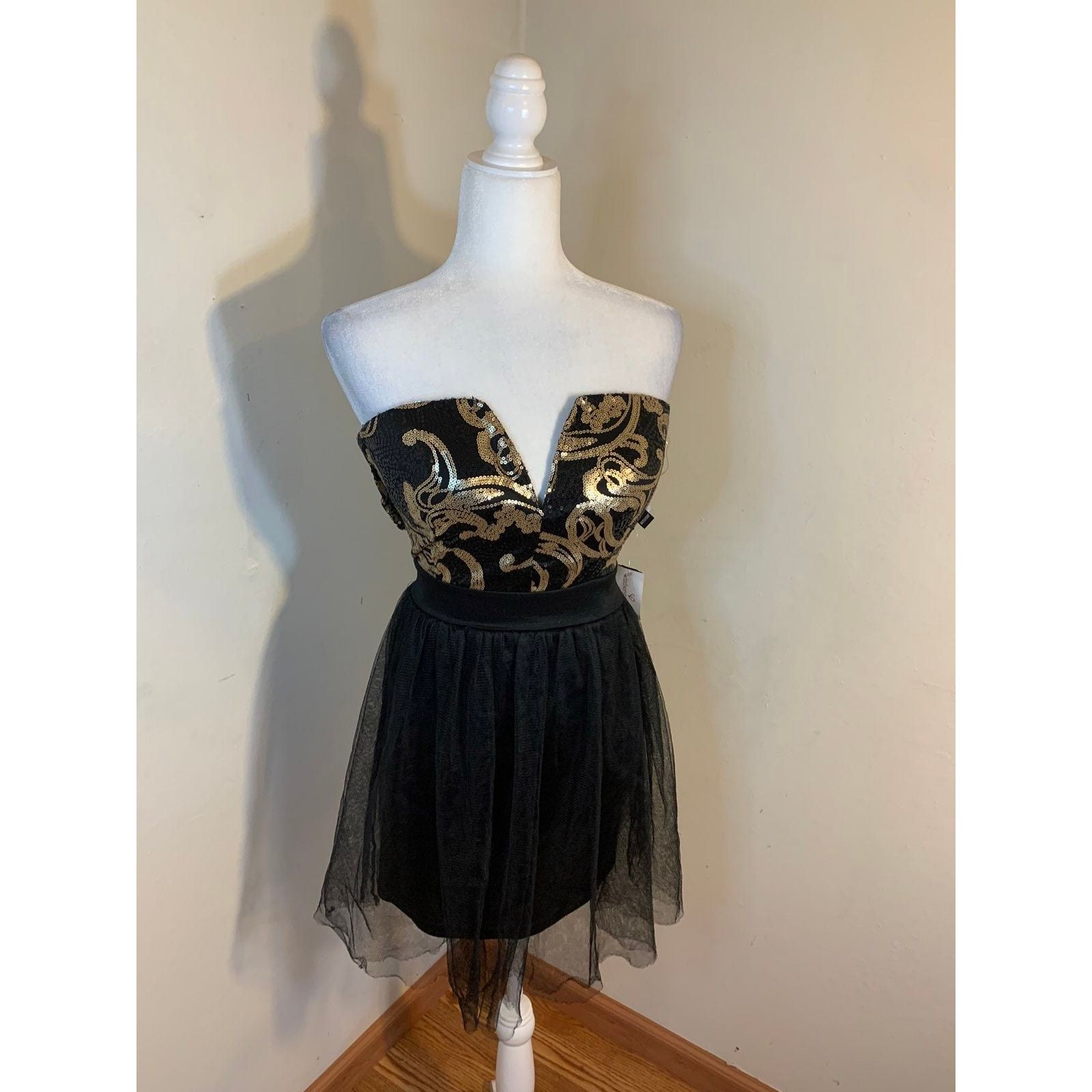 Other Windsor Womens Dress Size S Black Color Mini Dress (NWT) Size S / US 4 / IT 40 - 10 Thumbnail