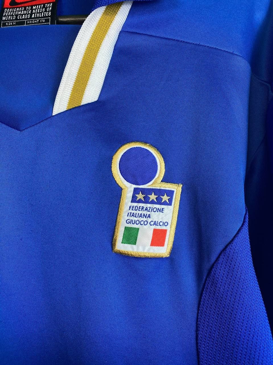 Nike × Vintage SIZE M ITALY 1996-1997 HOME FOOTBALL SHIRT JERSEY Size US M / EU 48-50 / 2 - 2 Thumbnail