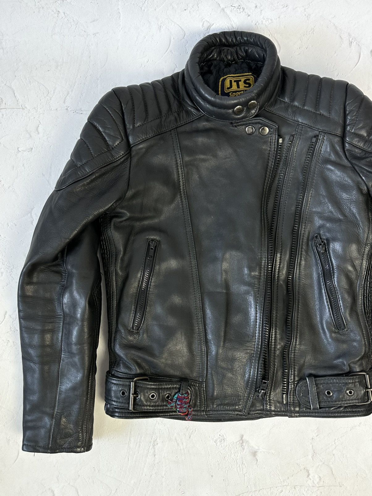 Vintage Vintage Black Leather Biker Zipper Jacket Size US S / EU 44-46 / 1 - 2 Thumbnail