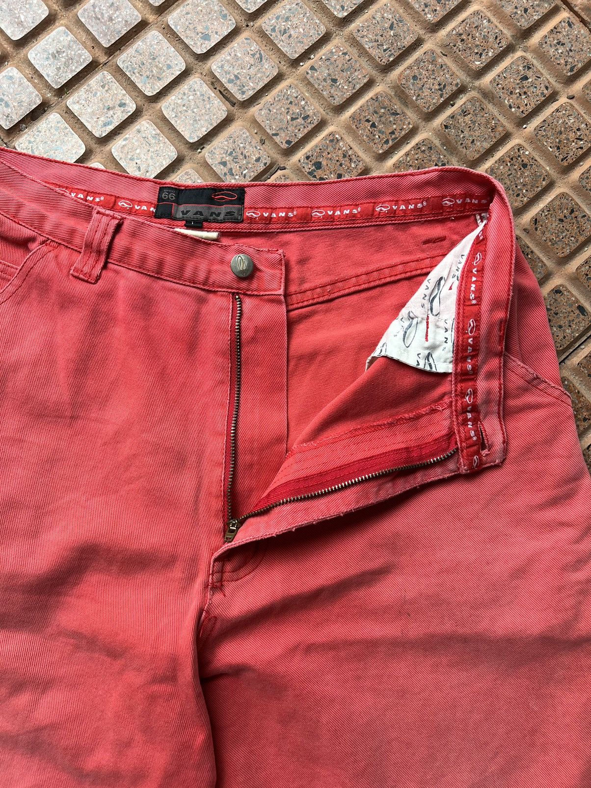 Vans × Vintage Vintage Vans Short Pants Size US 32 / EU 48 - 2 Thumbnail