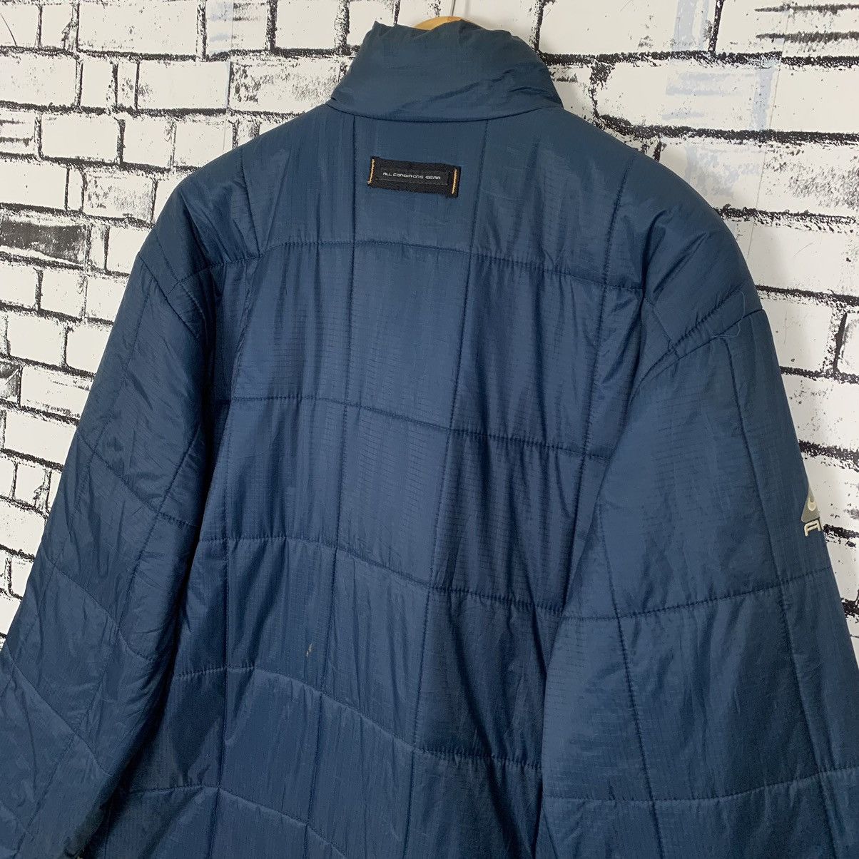 Nike ACG Vintage Nike ACG Down Jacket Size US L / EU 52-54 / 3 - 8 Thumbnail