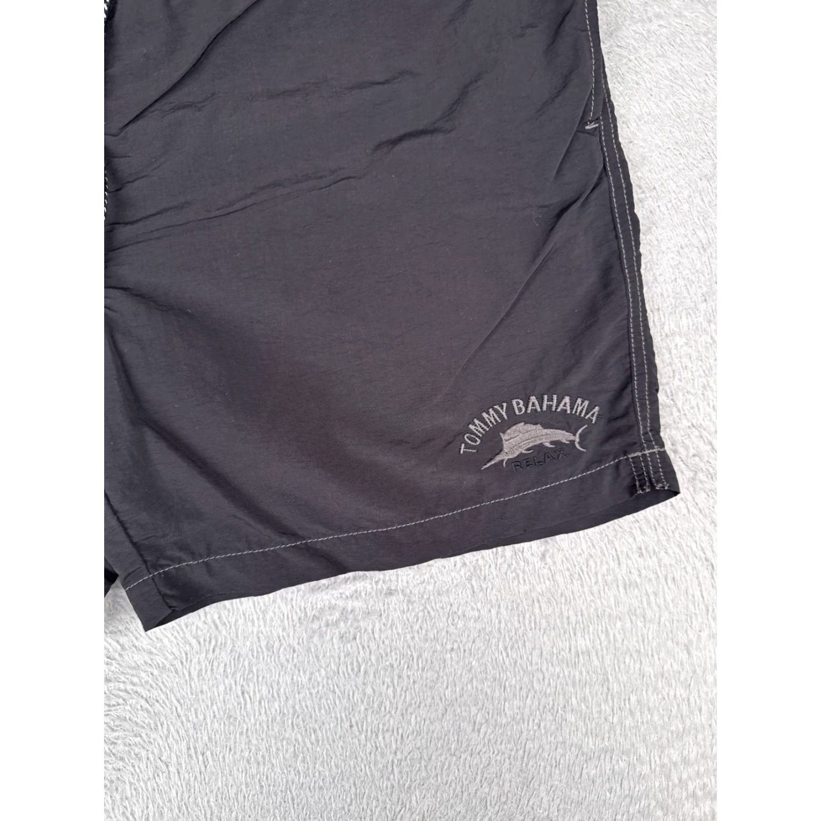 Tommy Bahama Tommy Bahama Swim Trunks Men L Black Solid Nylon Shell Lined Cargo Trunks Relax 7" Mens Black Solid Size US 33 - 2 Thumbnail
